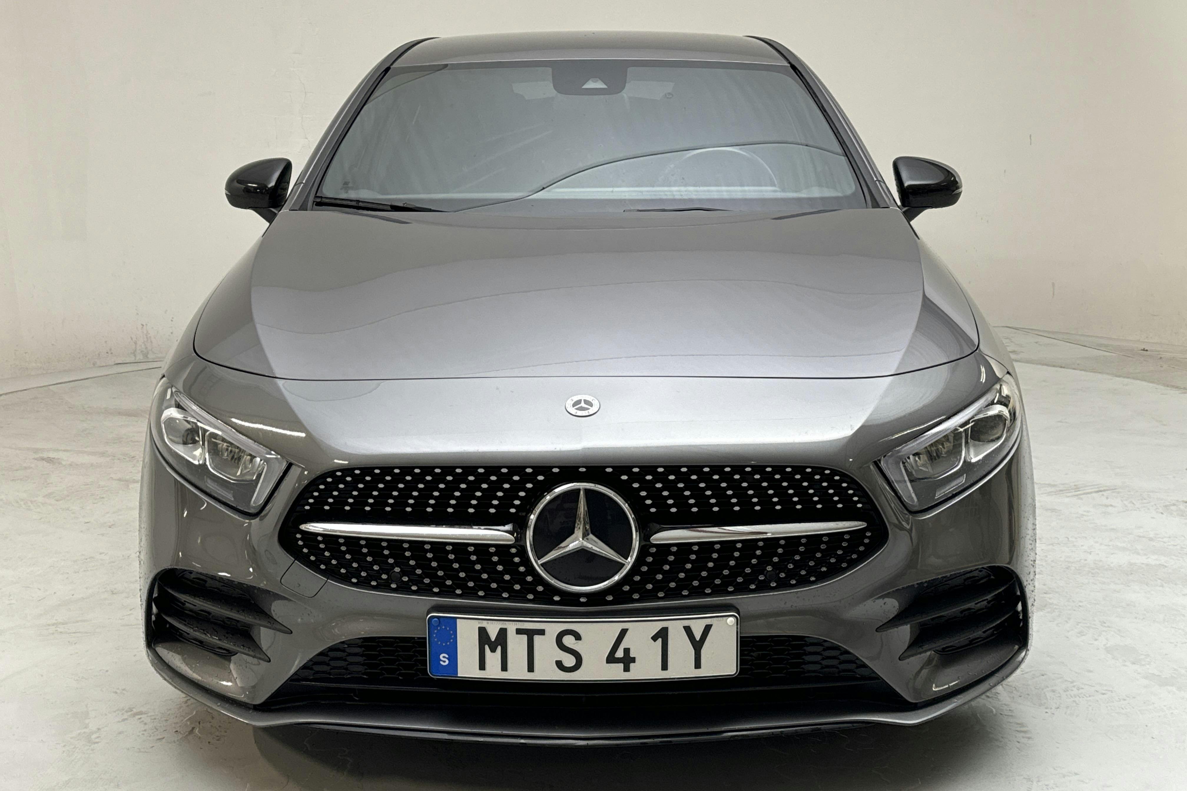 Mercedes A 180 5dr W177 (136hk) - 74 800 km - Automatic - Dark Grey - 2022