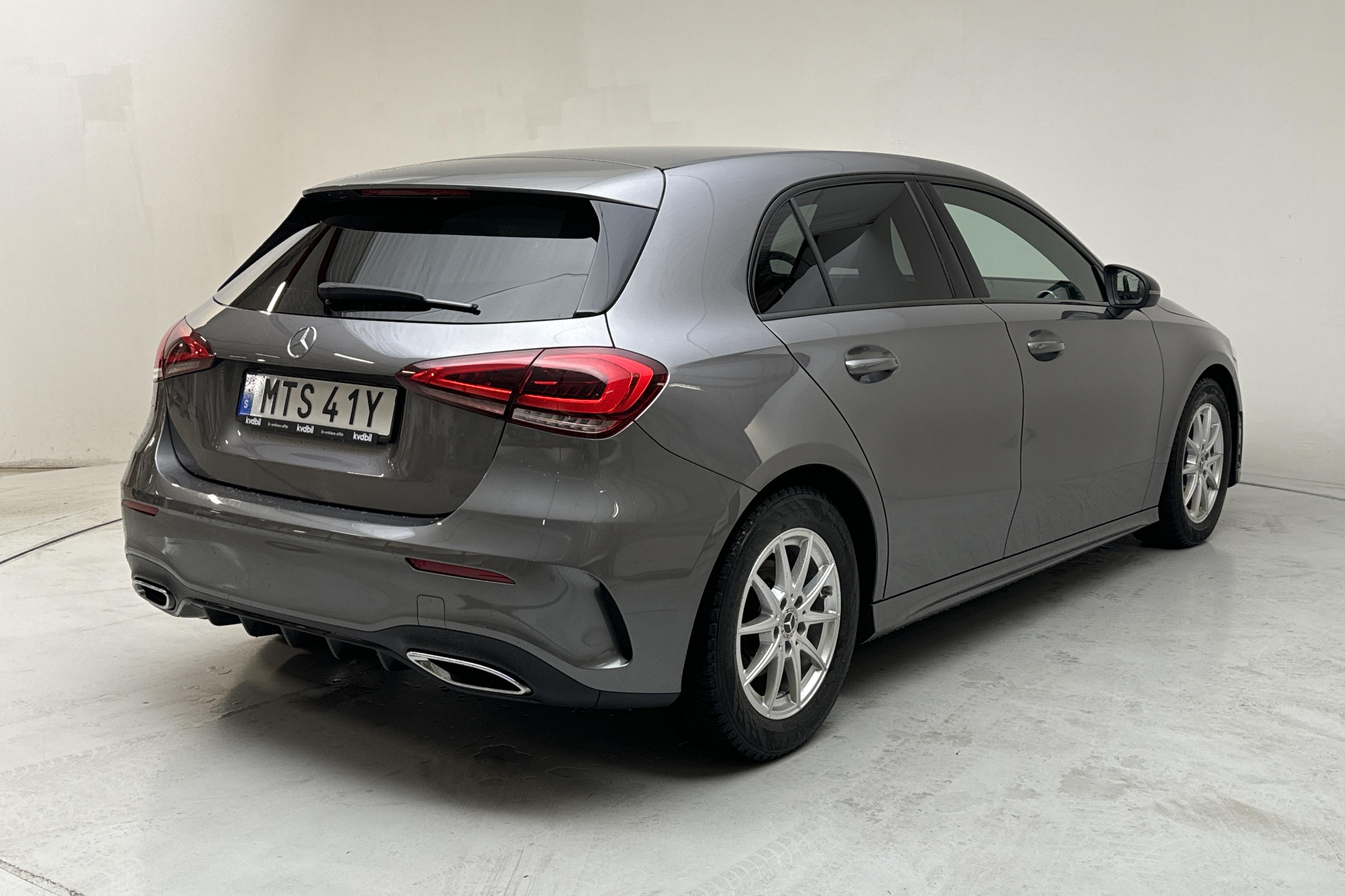 Mercedes A 180 5dr W177 (136hk) - 74 800 km - Automatic - Dark Grey - 2022