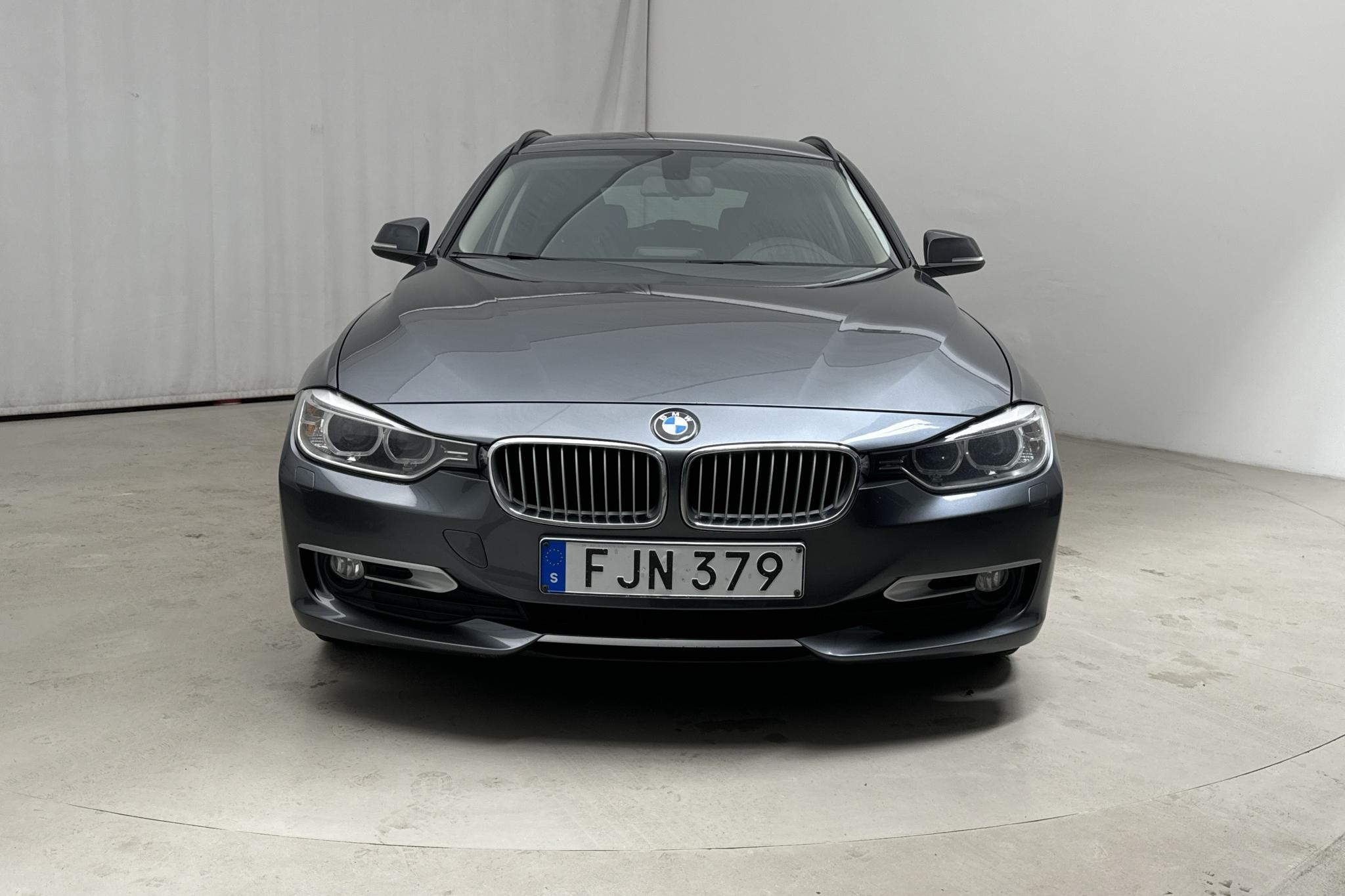 BMW 320d Touring, F31 (184hk) - 152 030 km - Automatic - gray - 2014