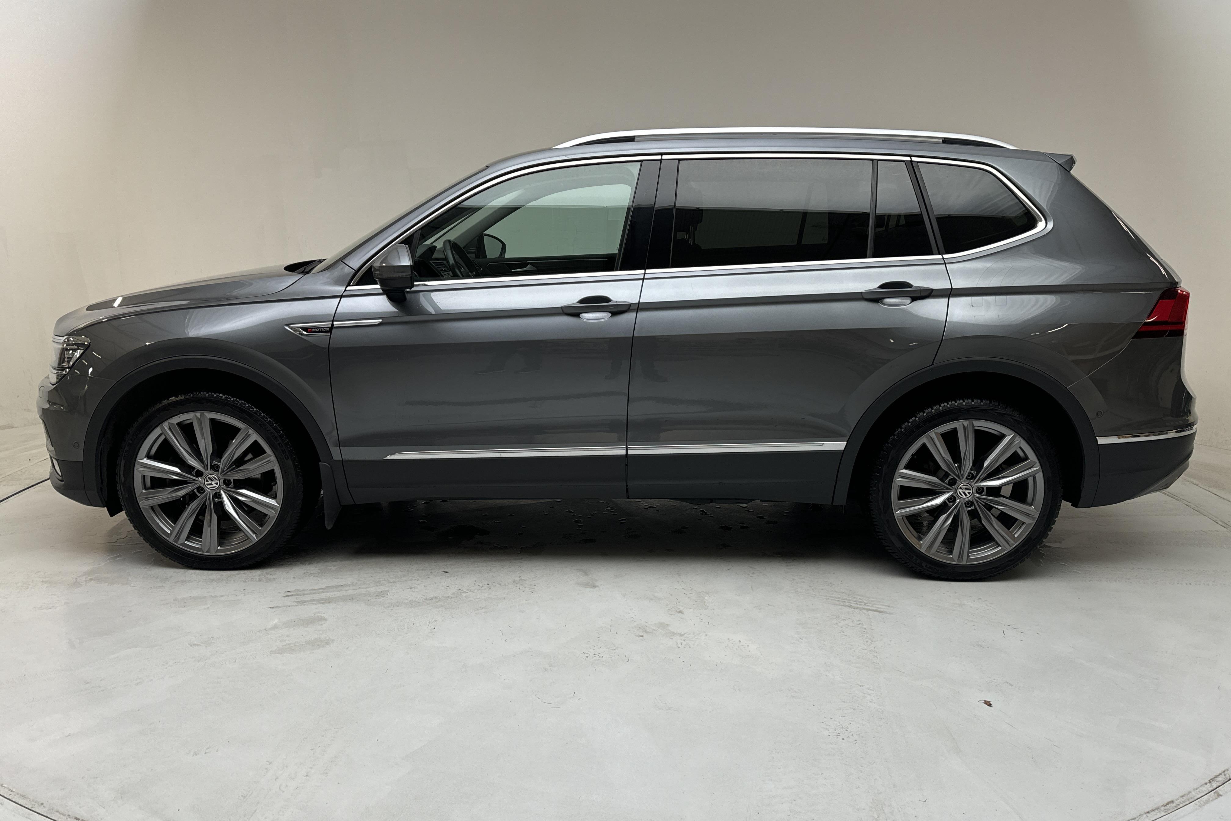 VW Tiguan Allspace 2.0 TDI 4MOTION (190hk) - 110 070 km - Automaattinen - Dark Grey - 2018