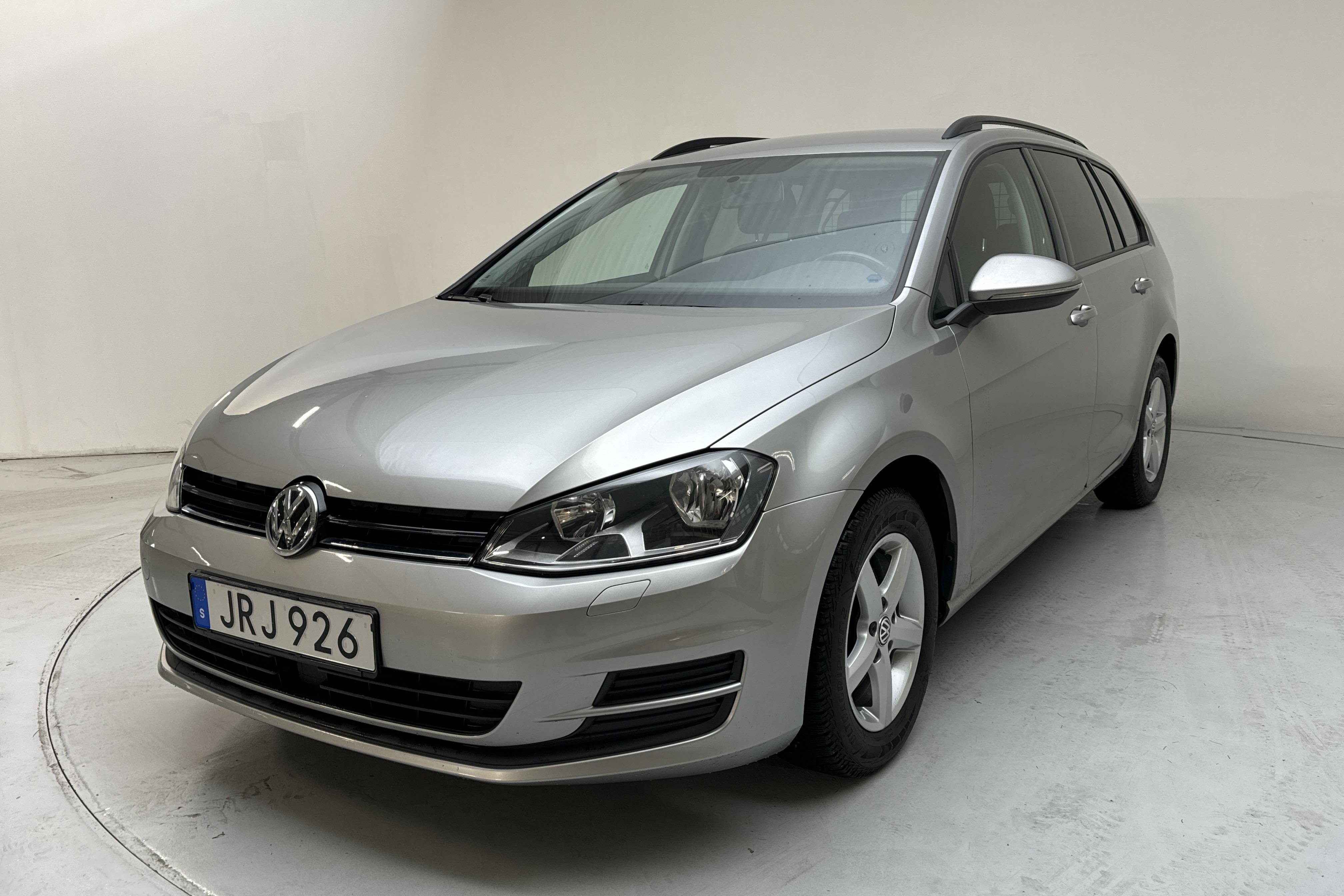 VW Golf VII 1.2 TSI Sportscombi (105hk) - 88 860 km - Käsitsi - hõbe - 2015