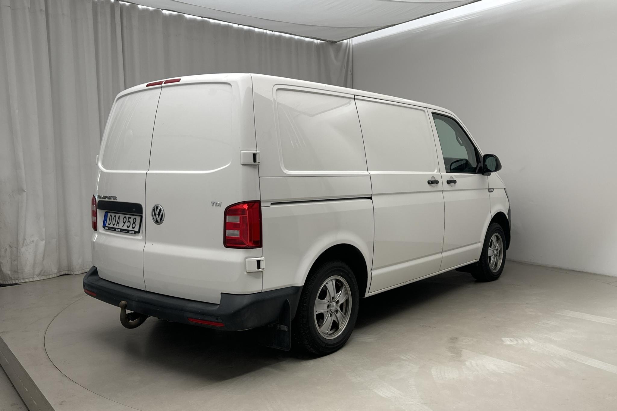 VW Transporter T6 2.0 TDI BMT Skåp (102hk) - 163 960 km - Käsitsi - valge - 2017