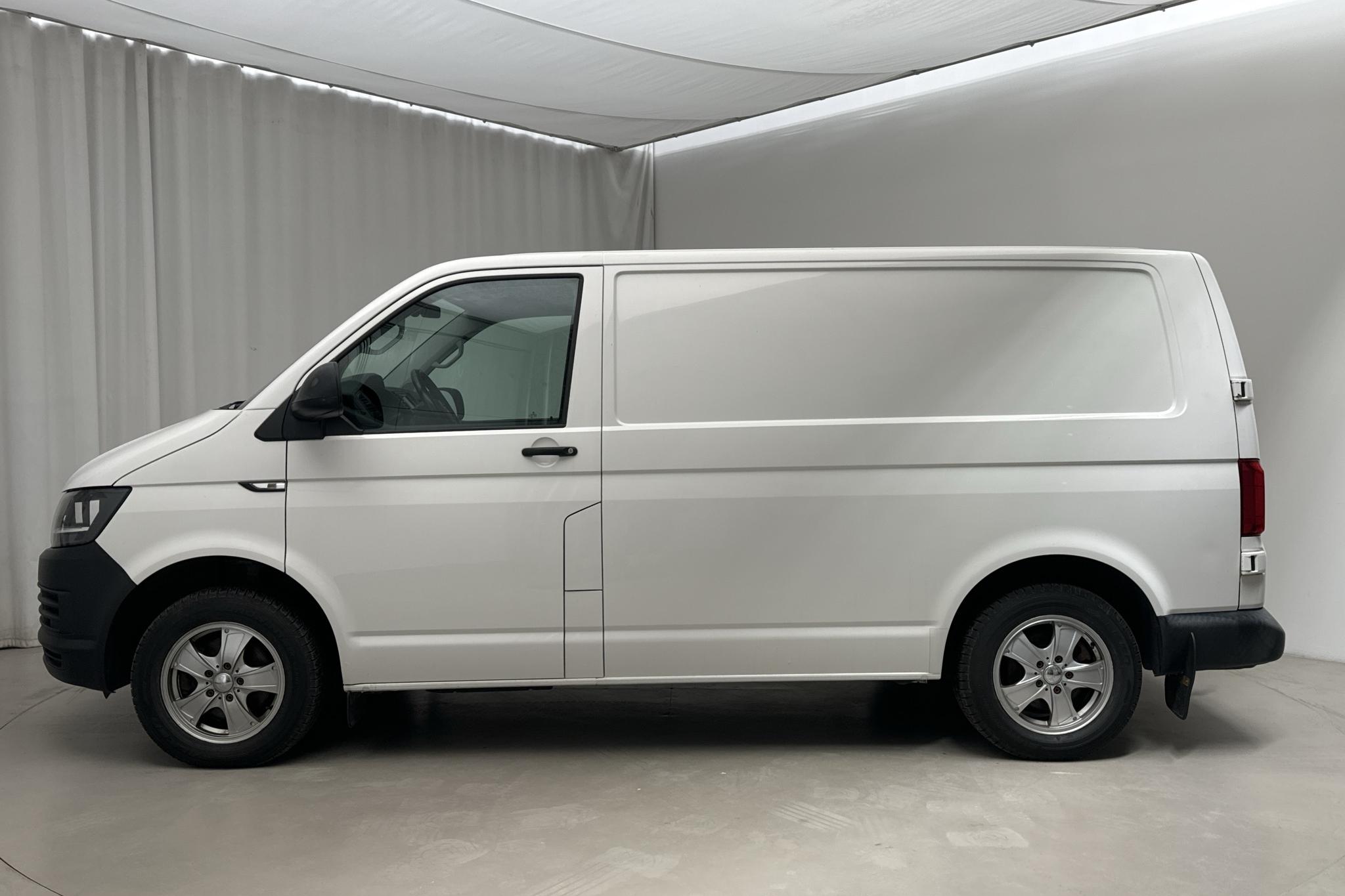 VW Transporter T6 2.0 TDI BMT Skåp (102hk) - 163 960 km - Käsitsi - valge - 2017