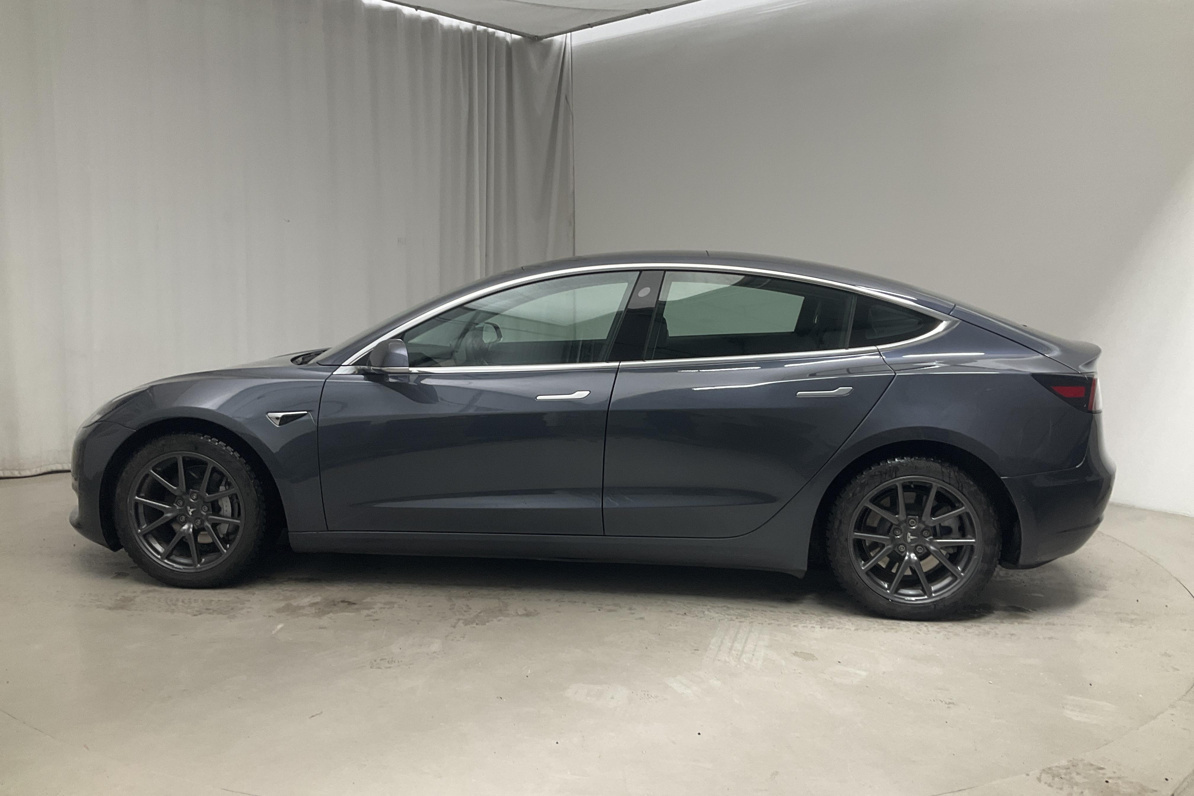 Tesla Model 3 Long Range Dual Motor AWD - 3 295 mil - Automat - grå - 2020