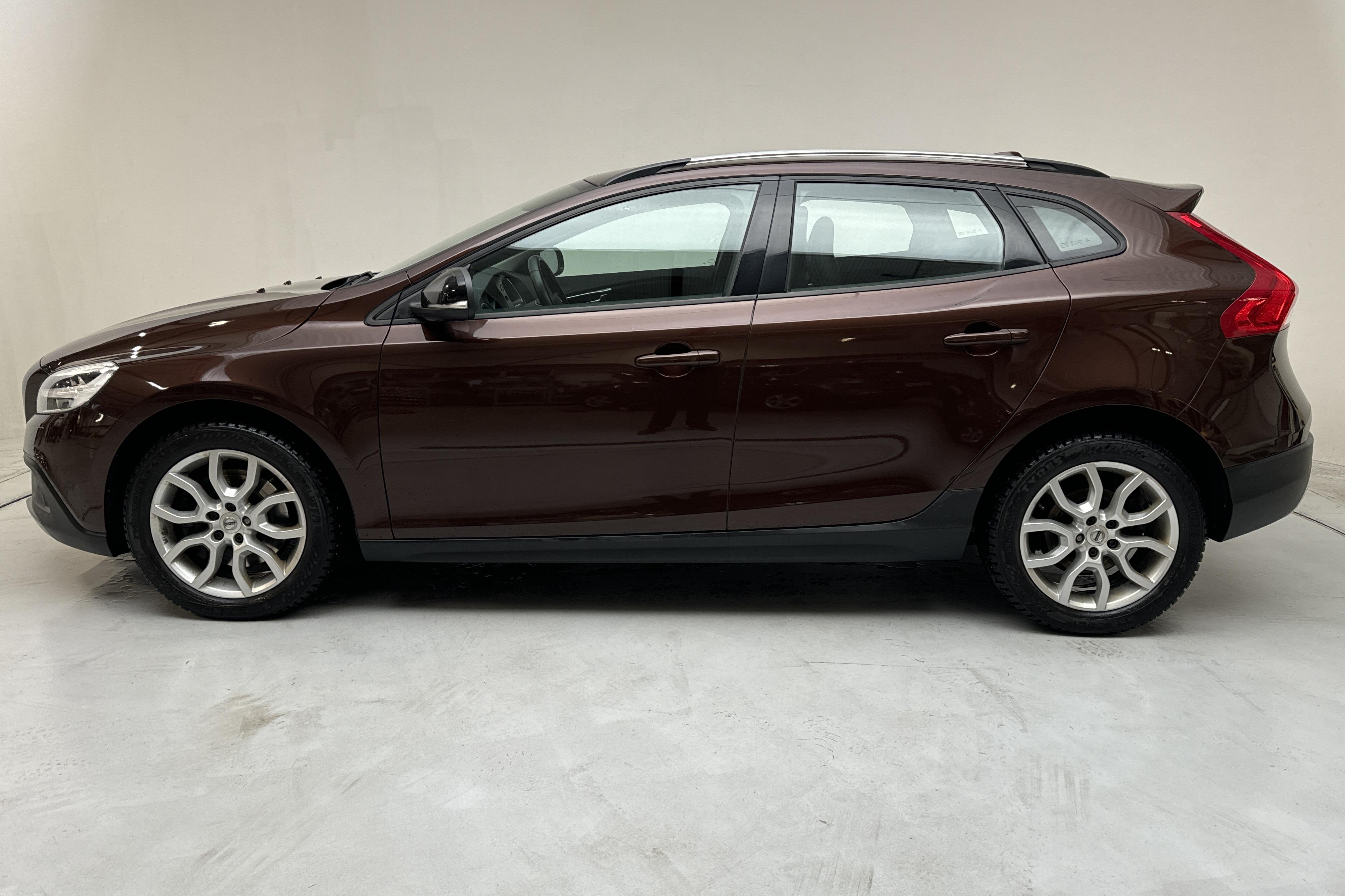 Volvo V40 Cross Country T3 (152hk) - 6 100 mil - Automat - brun - 2019