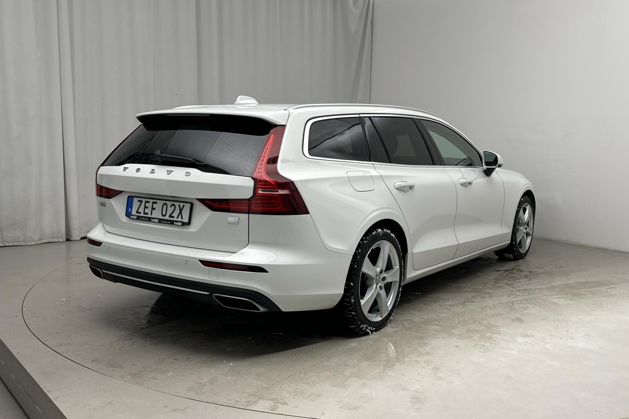 Volvo V60 T6 AWD Twin Engine (340hk) - 7 277 mil - Automat - vit - 2022