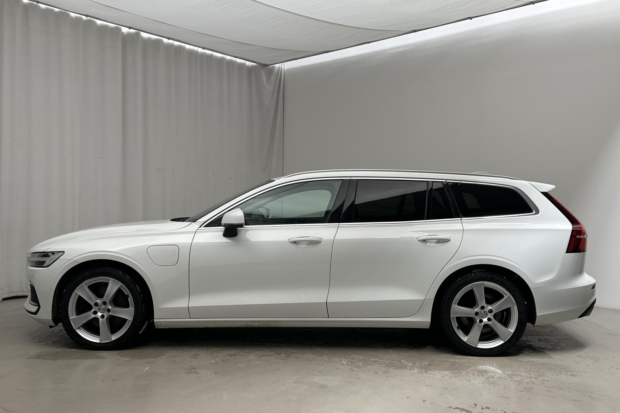 Volvo V60 T6 AWD Twin Engine (340hk) - 7 277 mil - Automat - vit - 2022