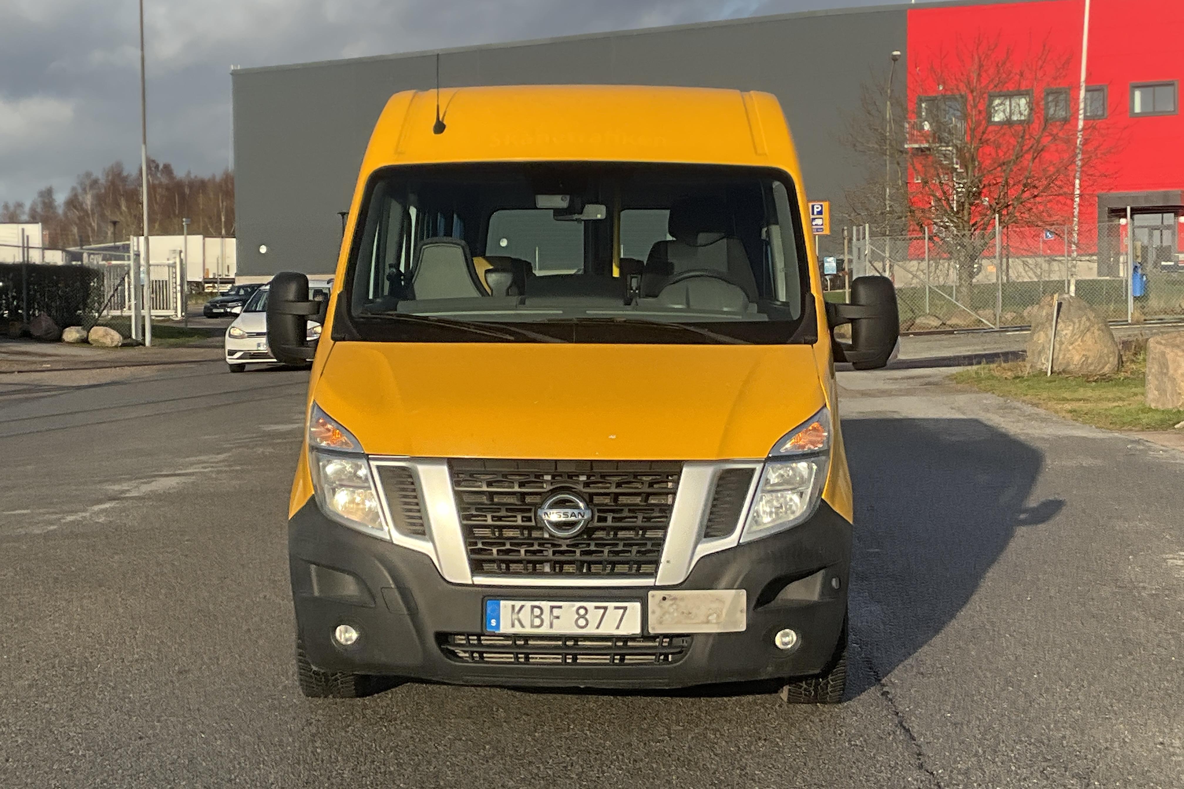 Nissan NV400 2.3 dCi Skåp (145hk) - 298 415 km - Manuell - gul - 2018