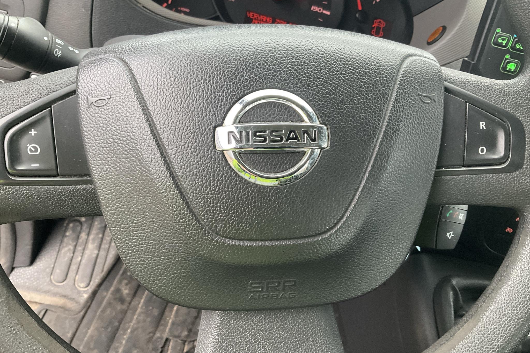 Nissan NV400 2.3 dCi Skåp (145hk) - 262 462 km - Manuell - gul - 2018