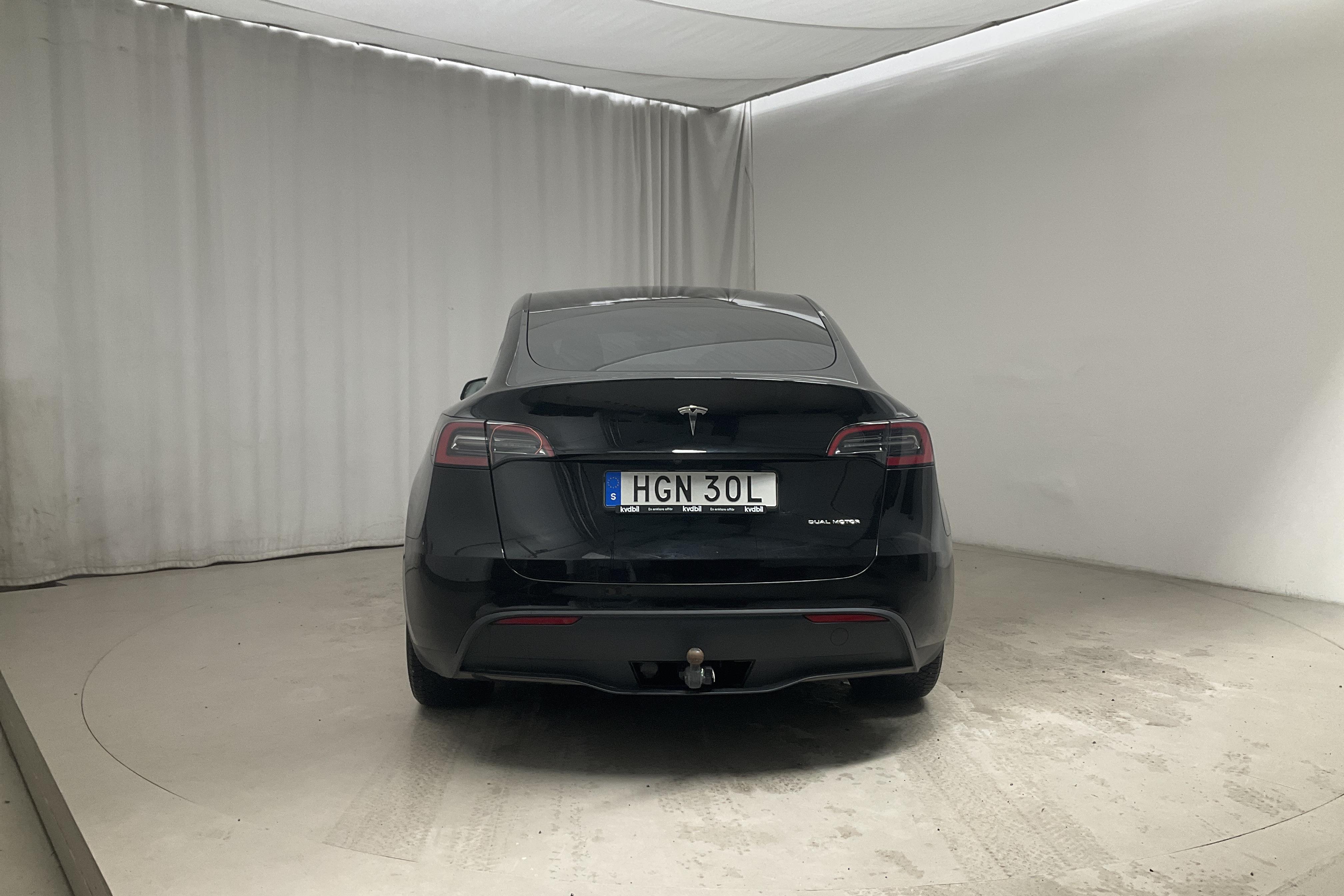 Tesla Model Y Long Range Dual Motor AWD - 31 280 km - Automatic - black - 2023