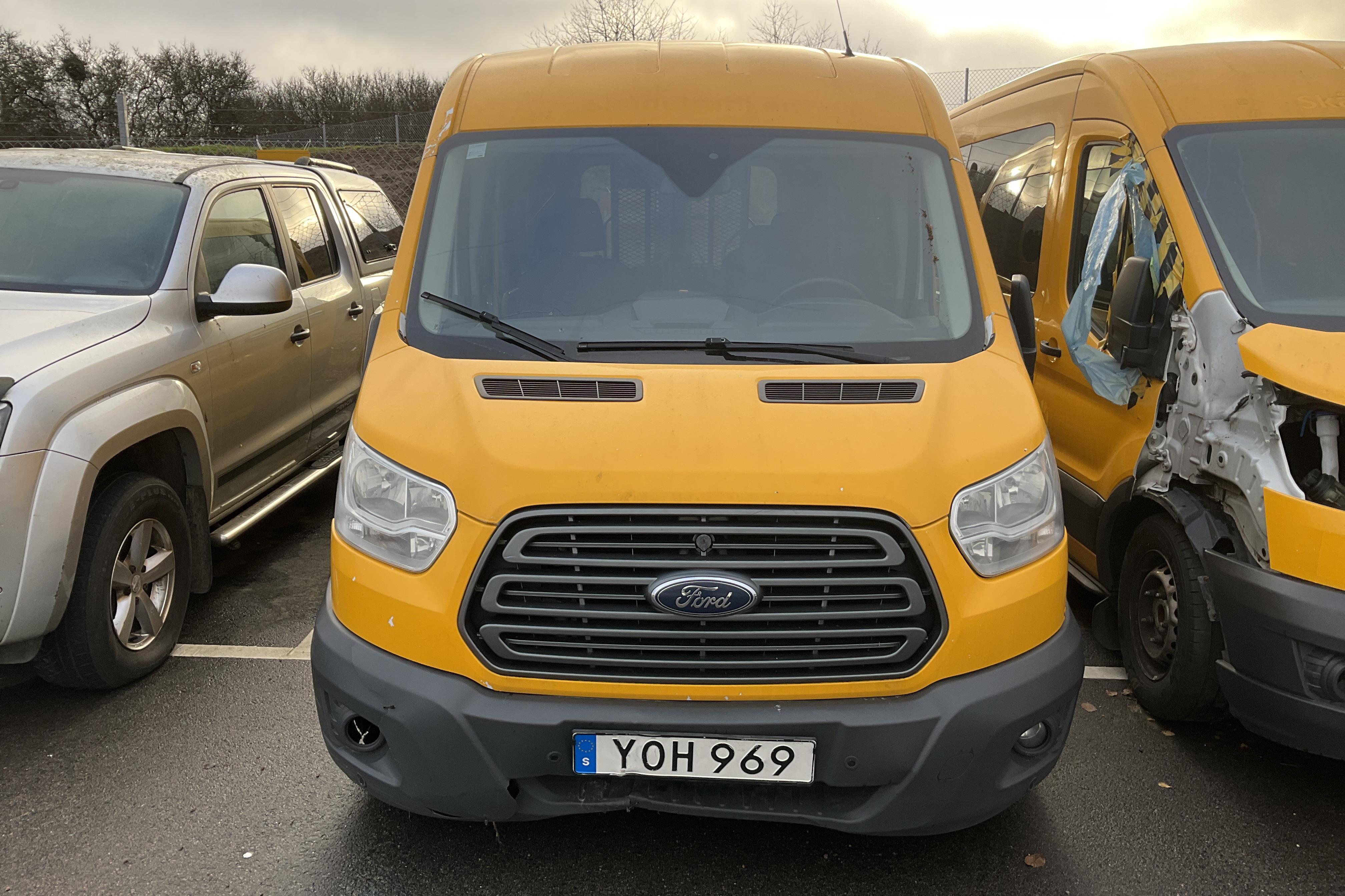 Ford Transit 350 Kombi 2.0 TDCi 2WD (130hk) - 55 413 mil - Manuell - gul - 2017