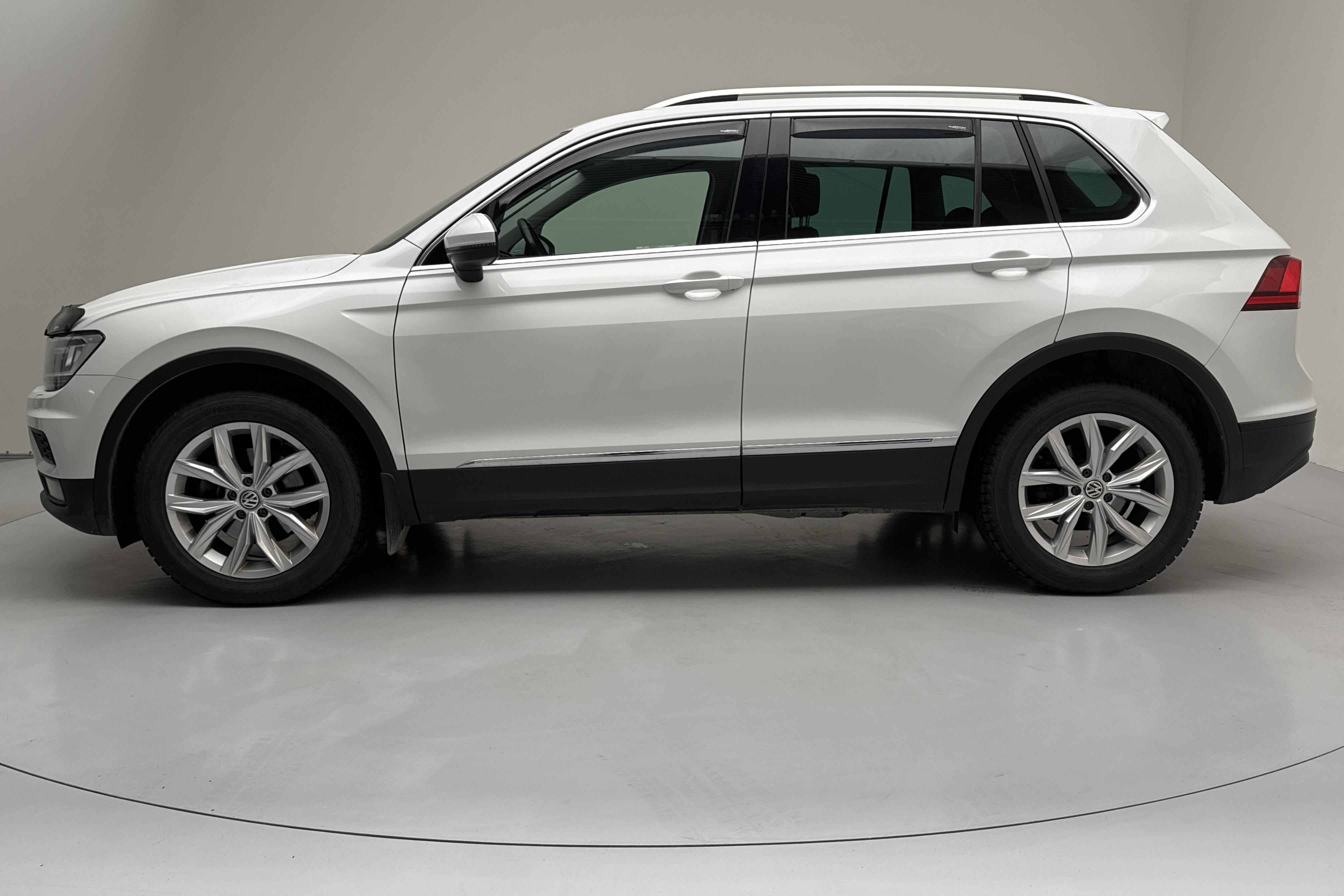 VW Tiguan 1.4 TSI 4MOTION (150hk) - 12 902 mil - Automat - vit - 2018