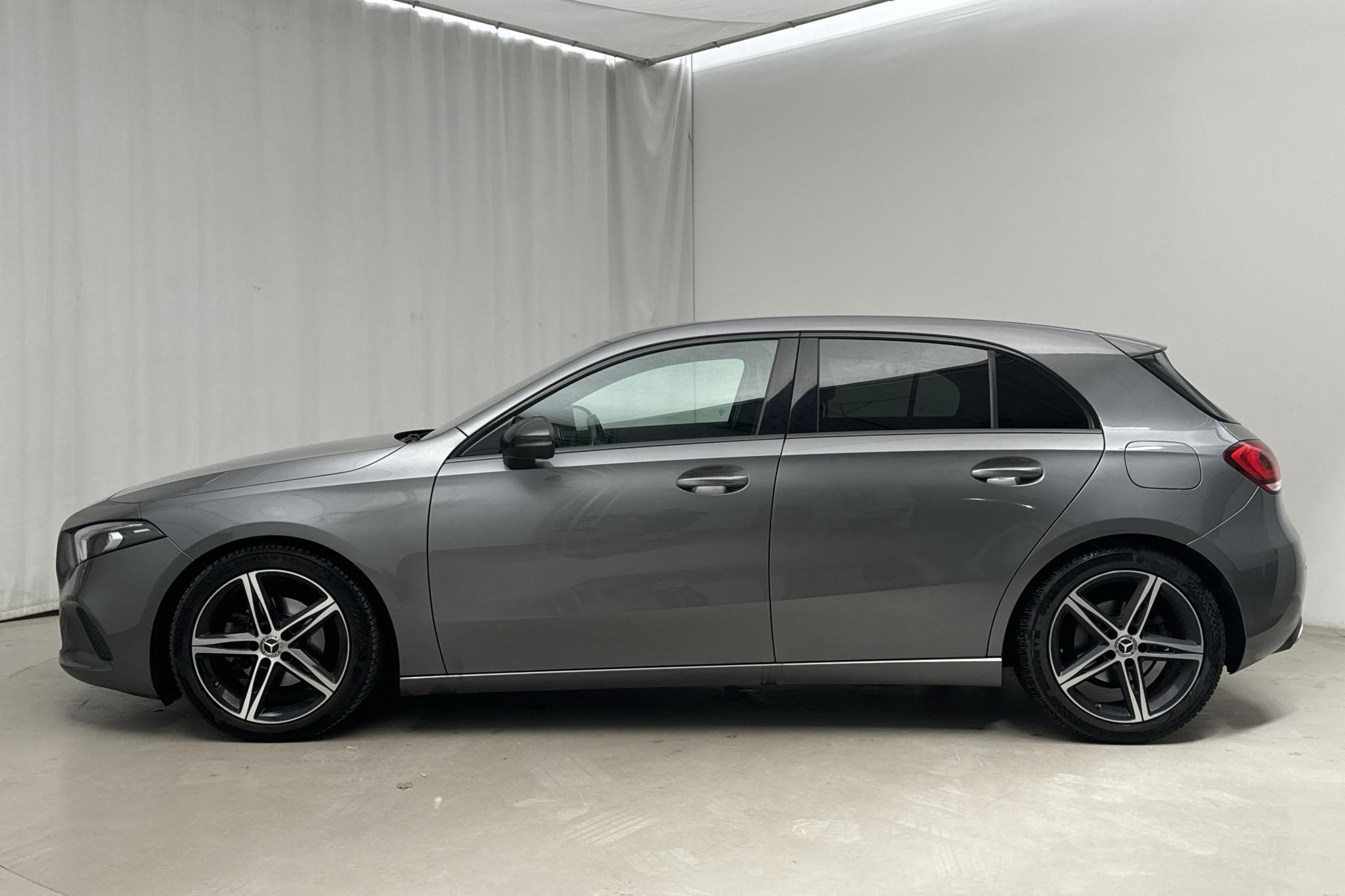 Mercedes A 180 5dr W177 (136hk) - 2 633 mil - Manuell - Dark Grey - 2020