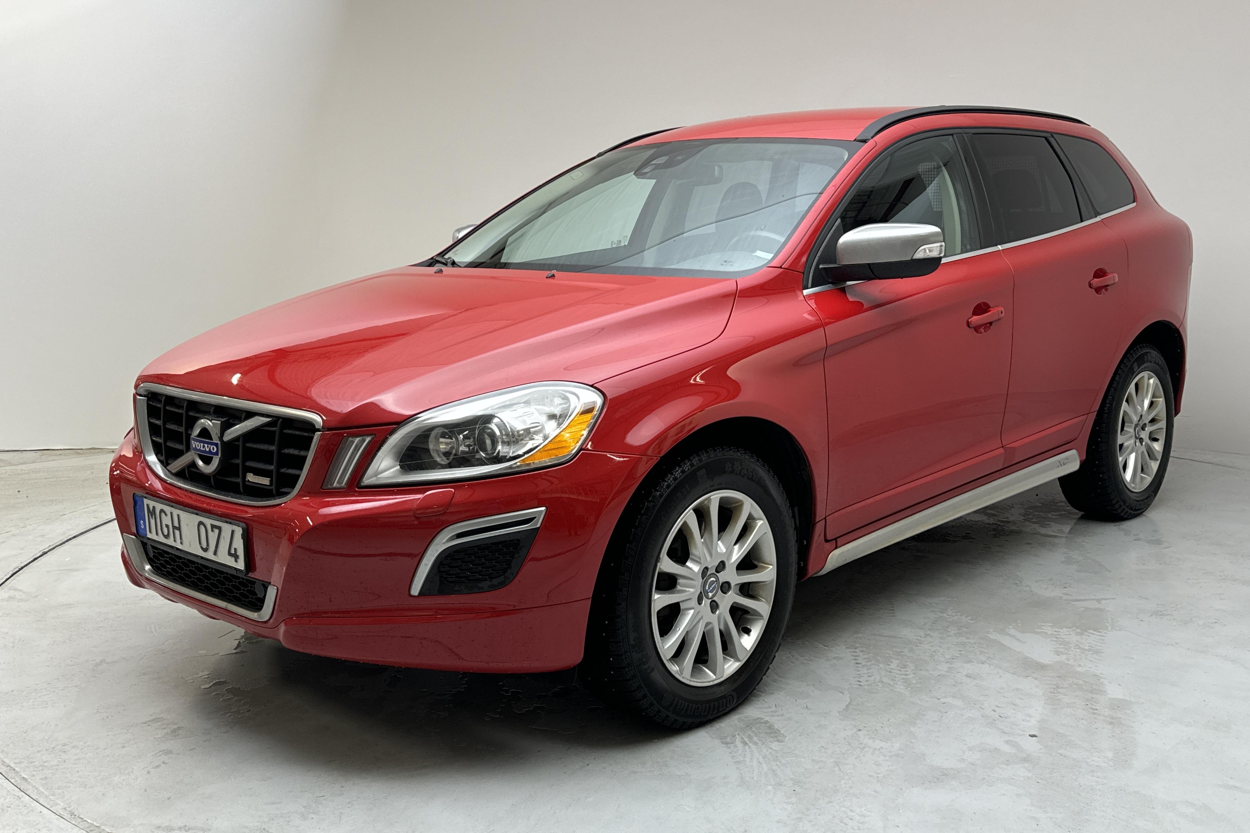 Volvo XC60 D3 AWD (163hk) - 278 430 km - Automaattinen - punainen - 2012