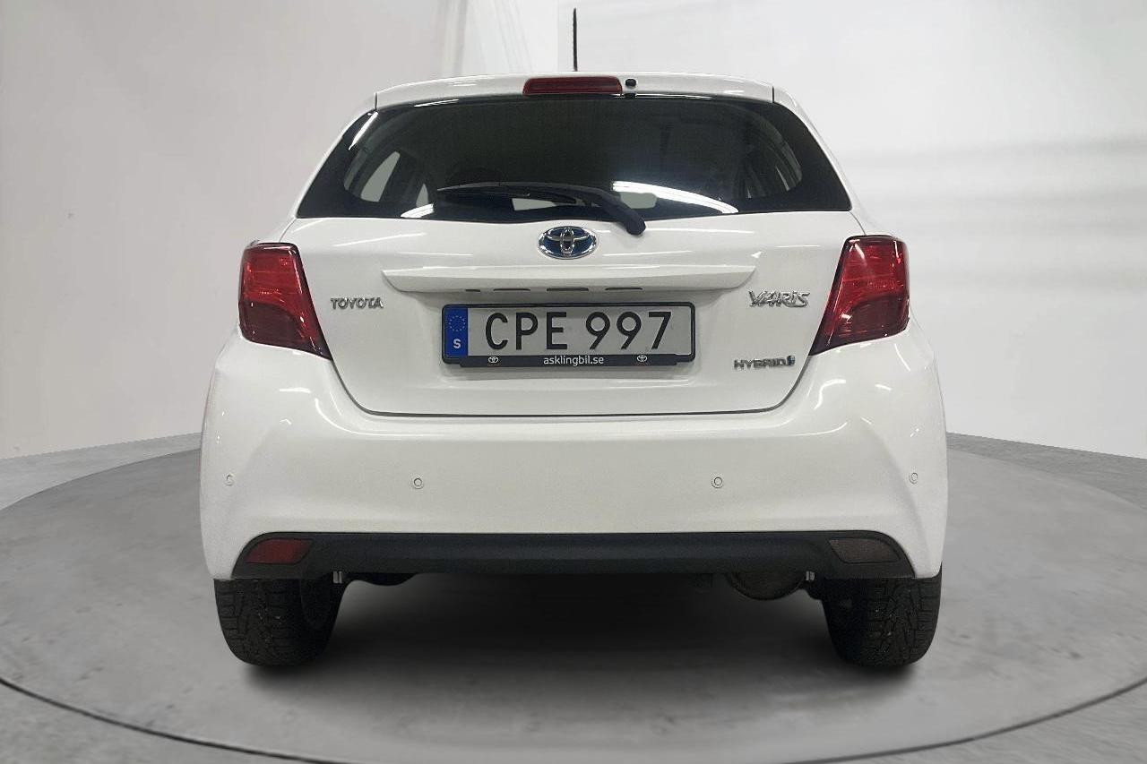 Toyota Yaris 1.5 HSD 5dr (75hk) - 12 423 mil - Automat - vit - 2016