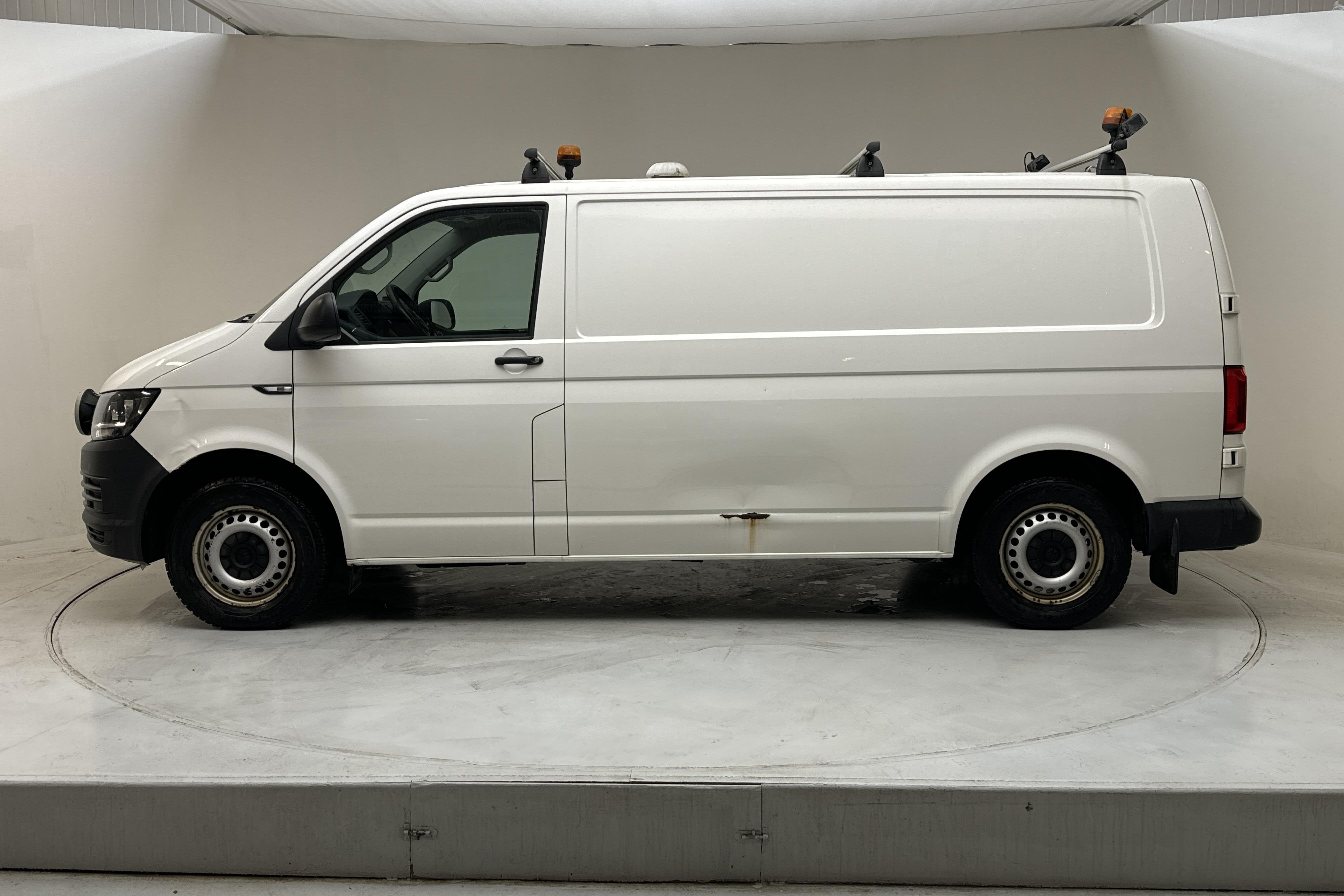 VW Transporter T6 2.0 TDI BMT Skåp 4MOTION (150hk) - 13 880 mil - Manuell - vit - 2018