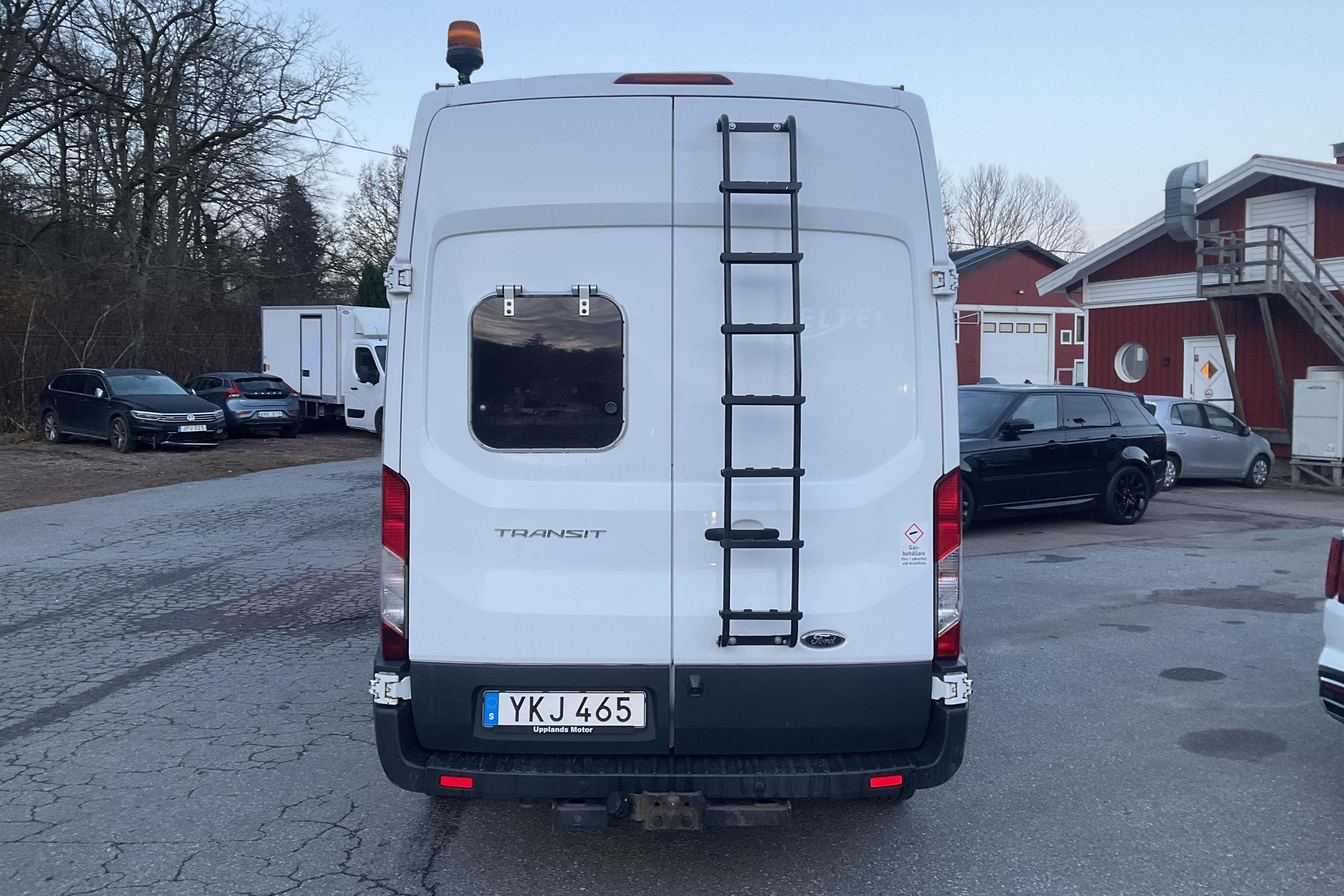 Ford Transit 350 2.0 TDCi 2WD Skåp (130hk) - 78 450 km - Manuaalinen - valkoinen - 2017