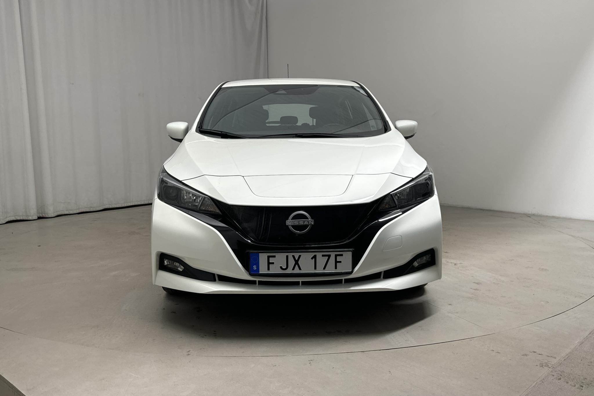 Nissan LEAF 5dr 39 kWh (150hk) - 13 020 km - Automaatne - valge - 2022