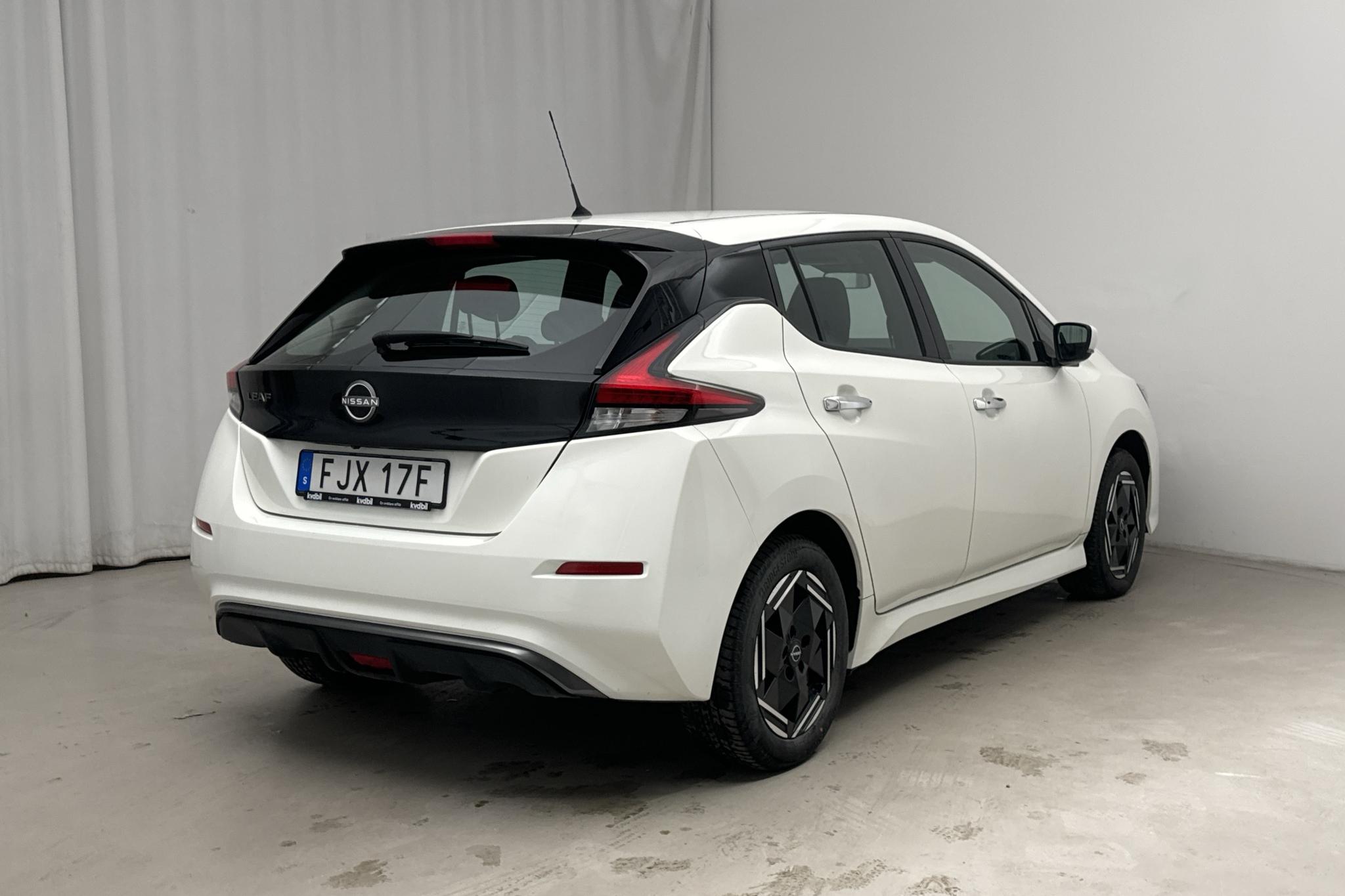 Nissan LEAF 5dr 39 kWh (150hk) - 13 020 km - Automaatne - valge - 2022