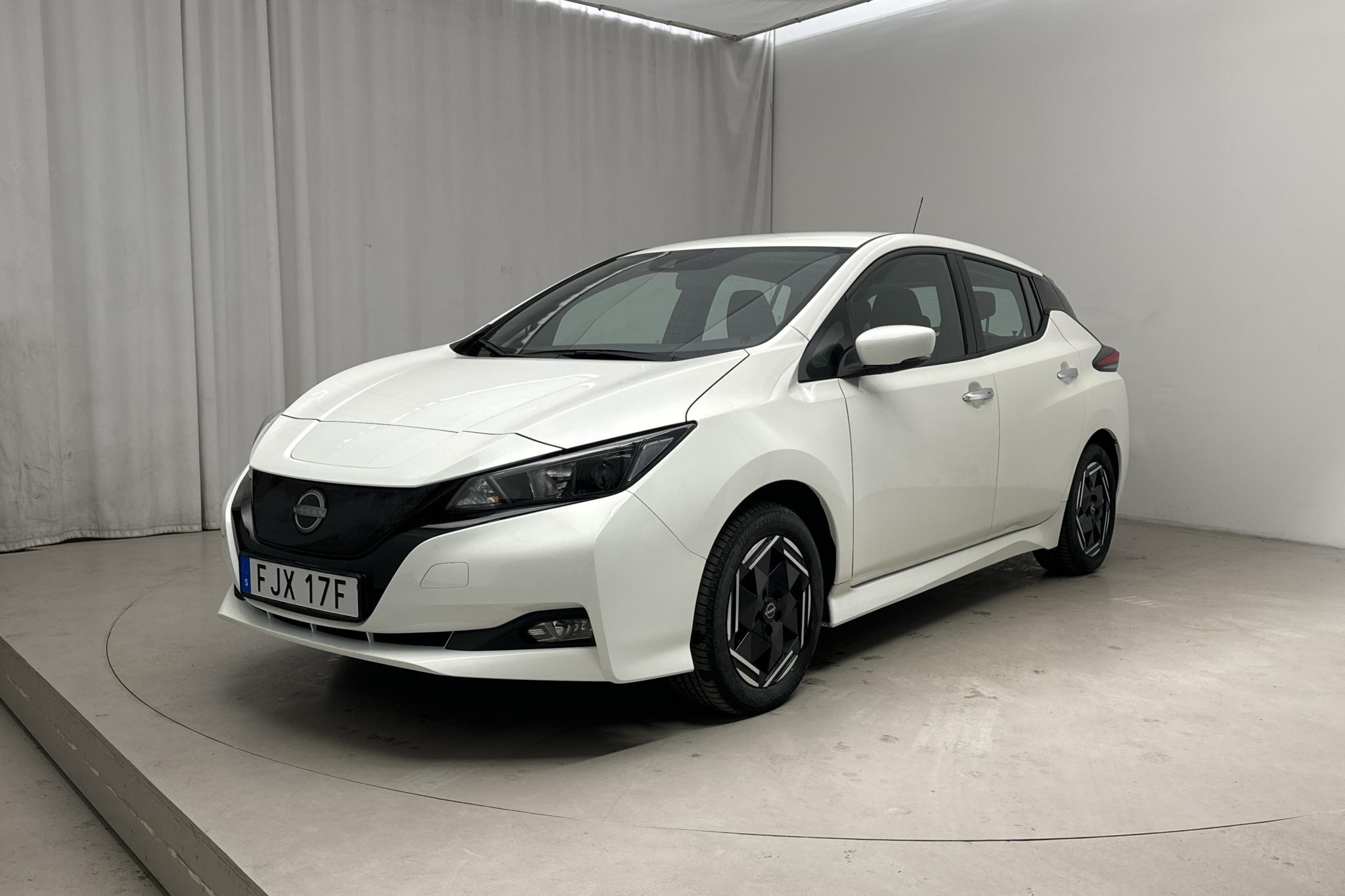 Nissan LEAF 5dr 39 kWh (150hk) - 13 020 km - Automaatne - valge - 2022