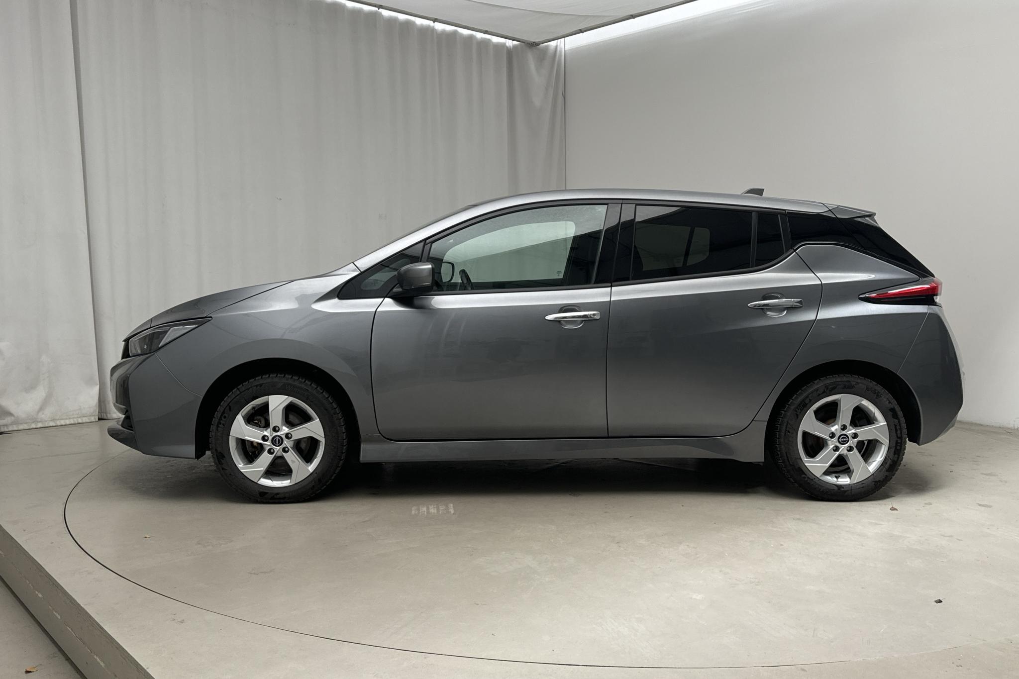 Nissan LEAF 5dr 59 kWh (214hk) - 38 520 km - Automatyczna - szary - 2022