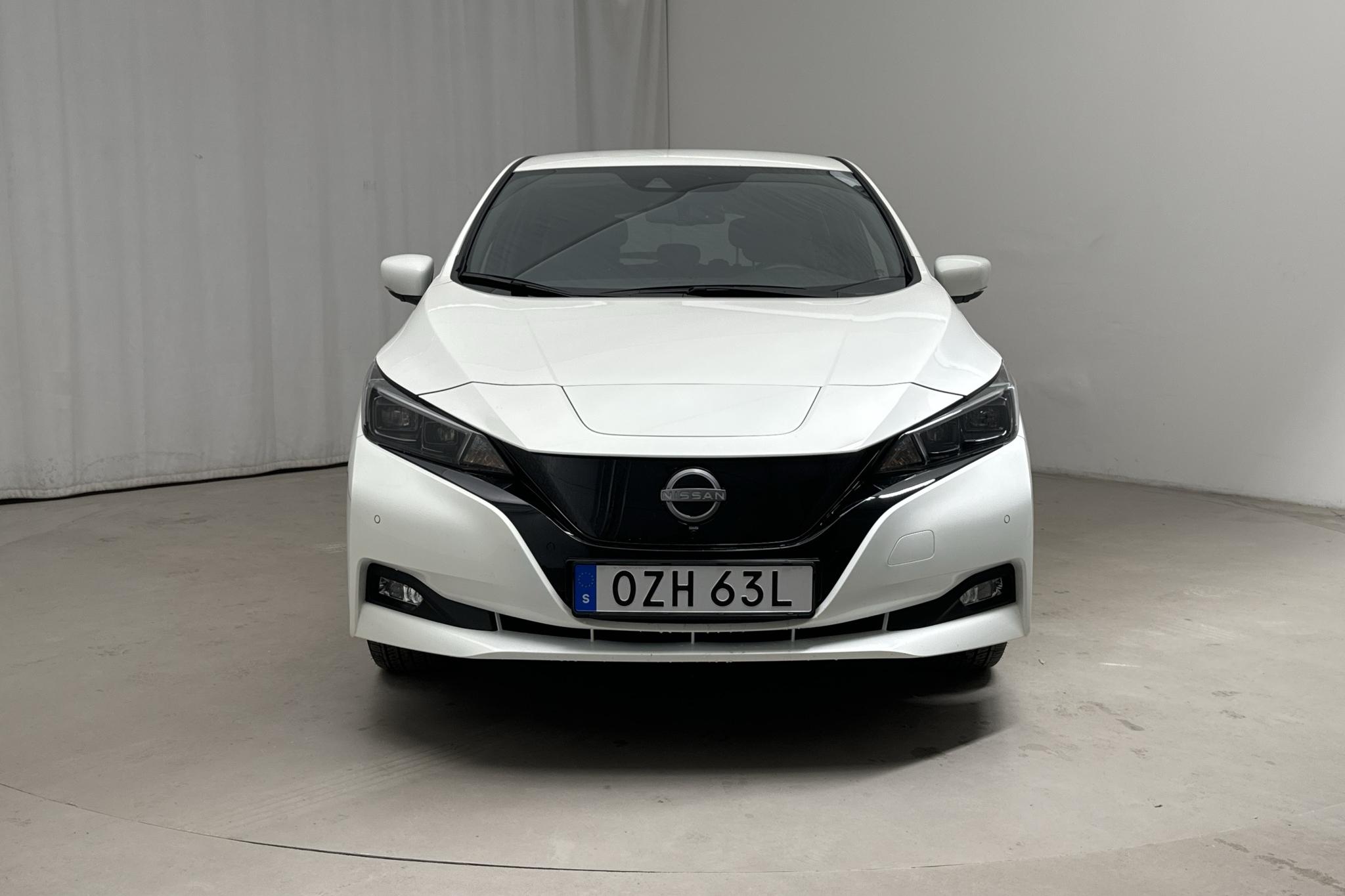 Nissan LEAF 5dr 59 kWh (214hk) - 40 020 km - Automatic - white - 2022