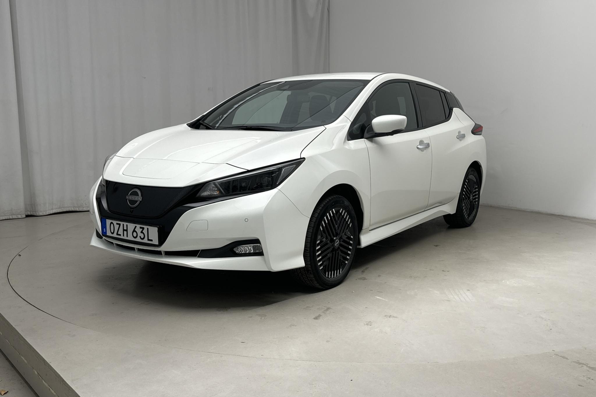 Nissan LEAF 5dr 59 kWh (214hk) - 40 020 km - Automatic - white - 2022