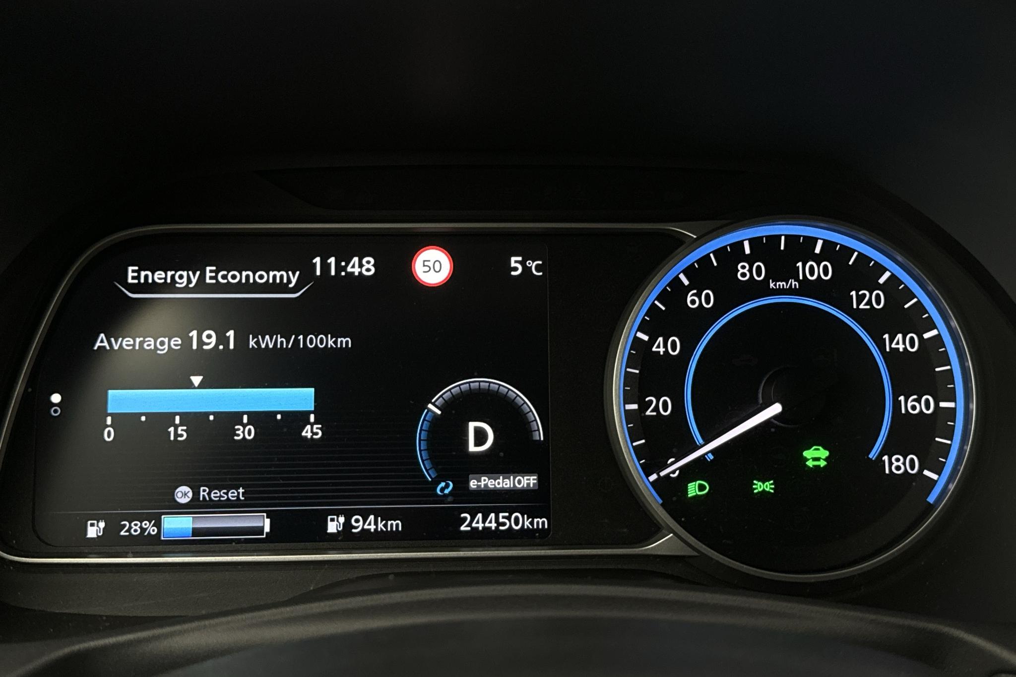 Nissan LEAF 5dr 59 kWh (214hk) - 24 450 km - Automaattinen - harmaa - 2022