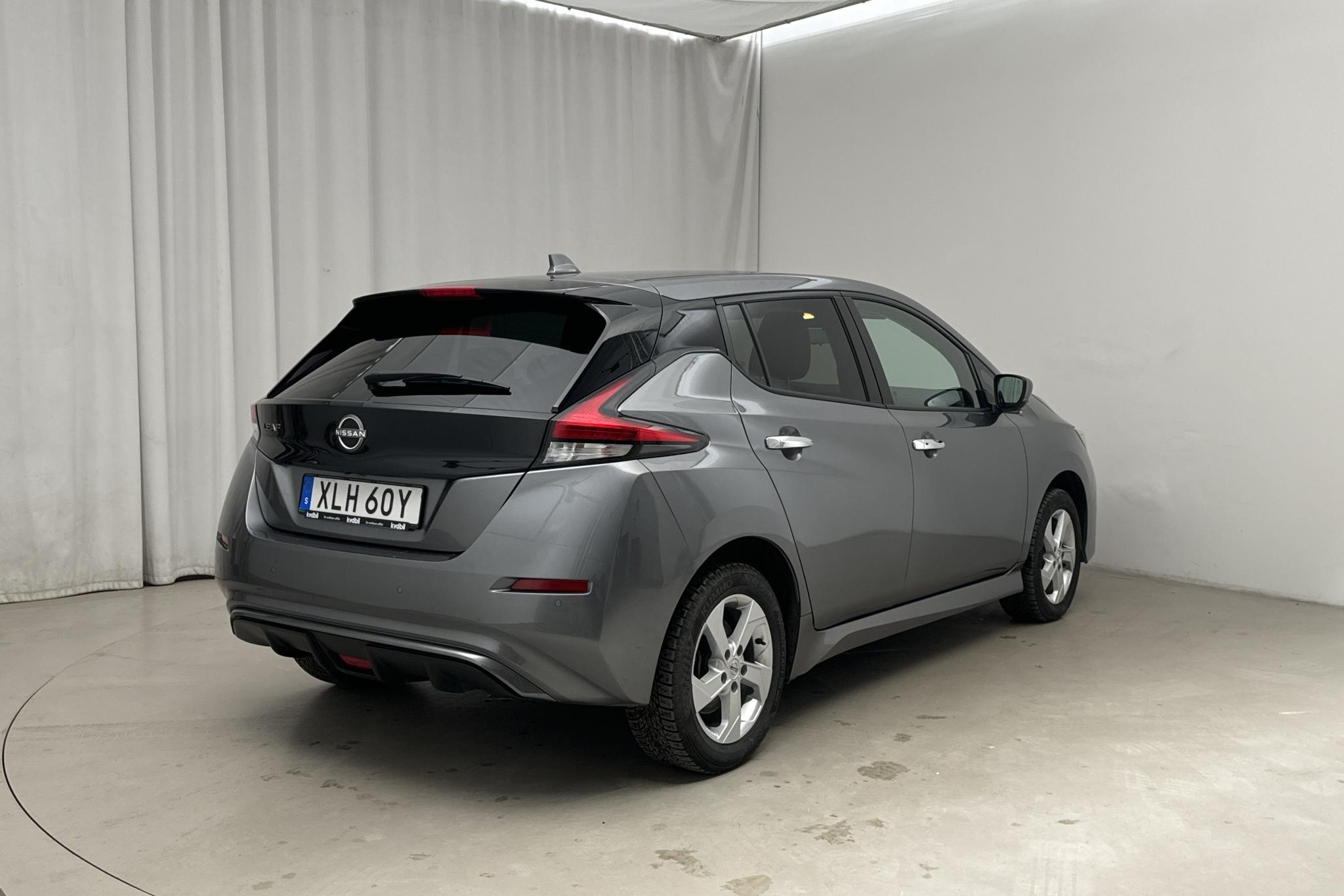 Nissan LEAF 5dr 59 kWh (214hk) - 24 450 km - Automaattinen - harmaa - 2022