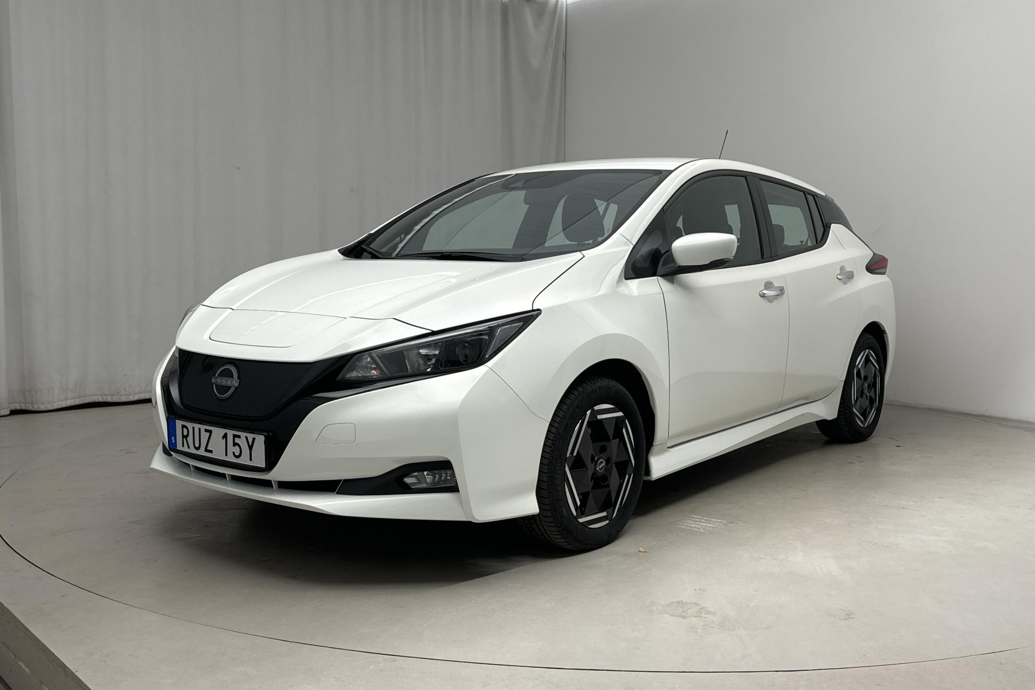 Nissan LEAF 5dr 39 kWh (150hk) - 15 700 km - Automatic - white - 2022