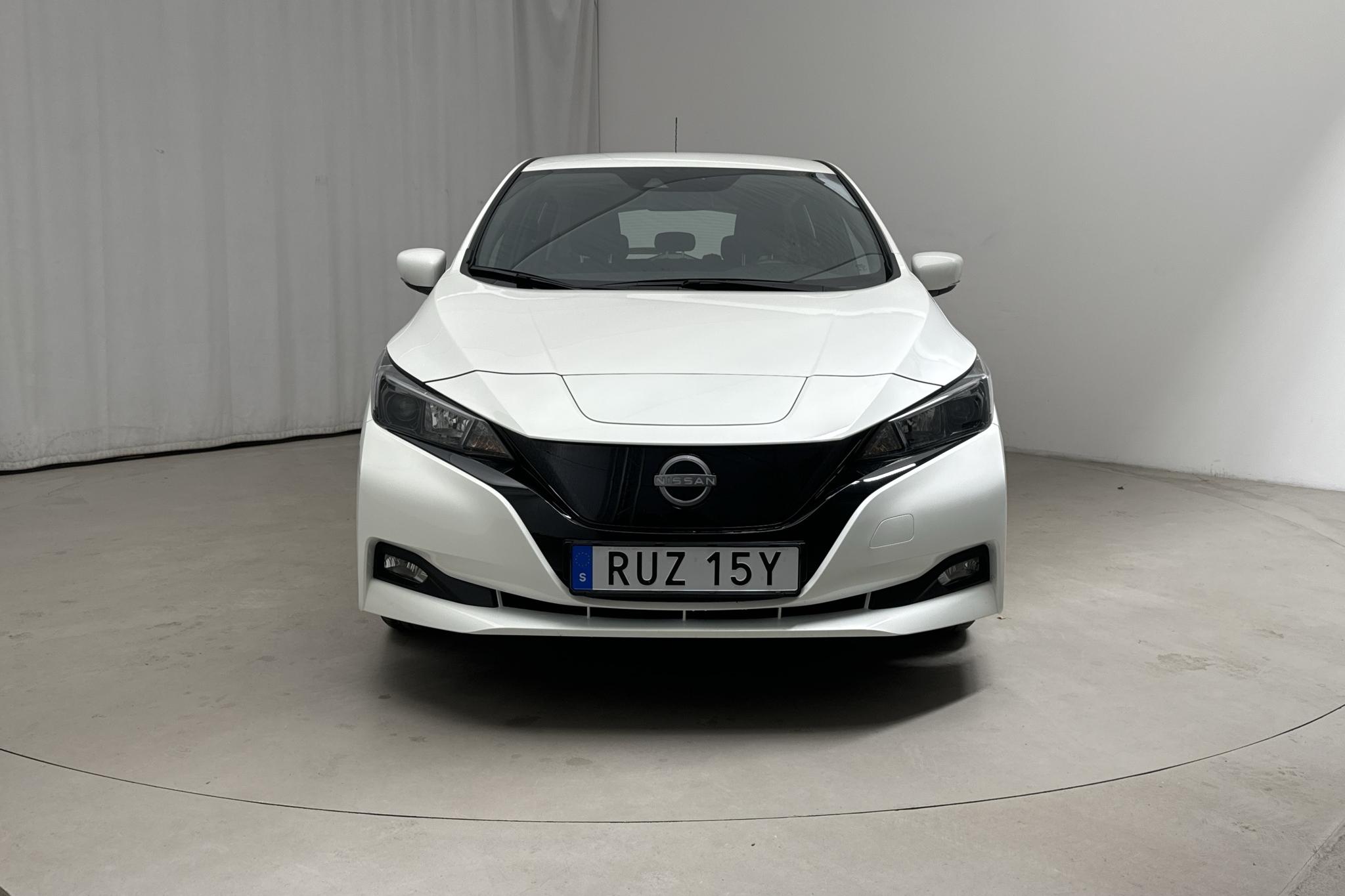 Nissan LEAF 5dr 39 kWh (150hk) - 15 700 km - Automatic - white - 2022