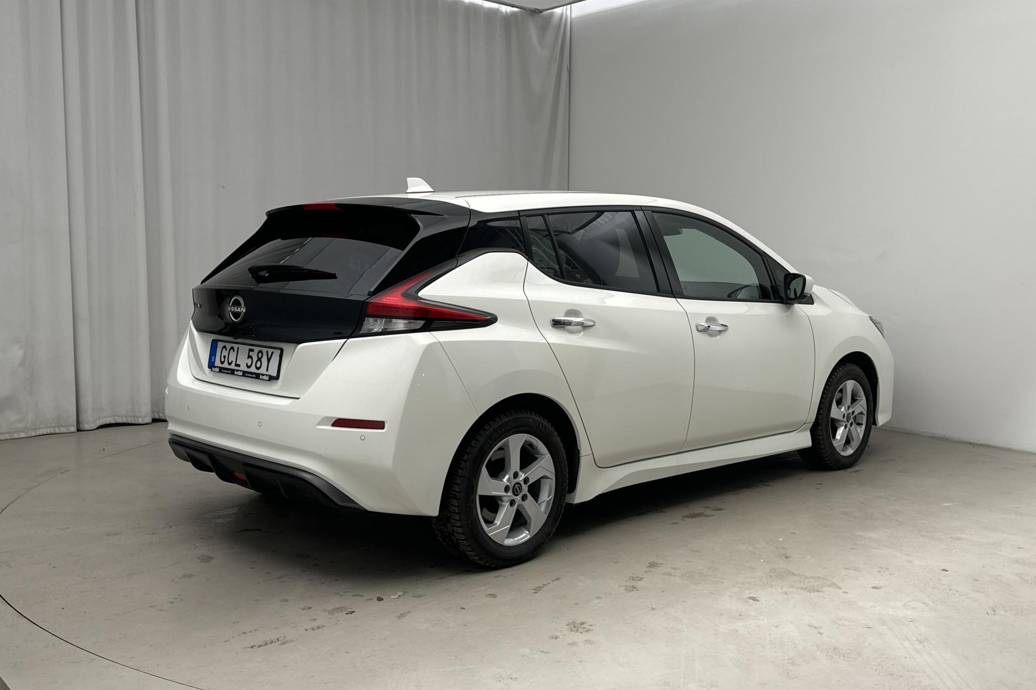 Nissan LEAF 5dr 39 kWh (150hk) - 22 030 km - Automaattinen - valkoinen - 2022