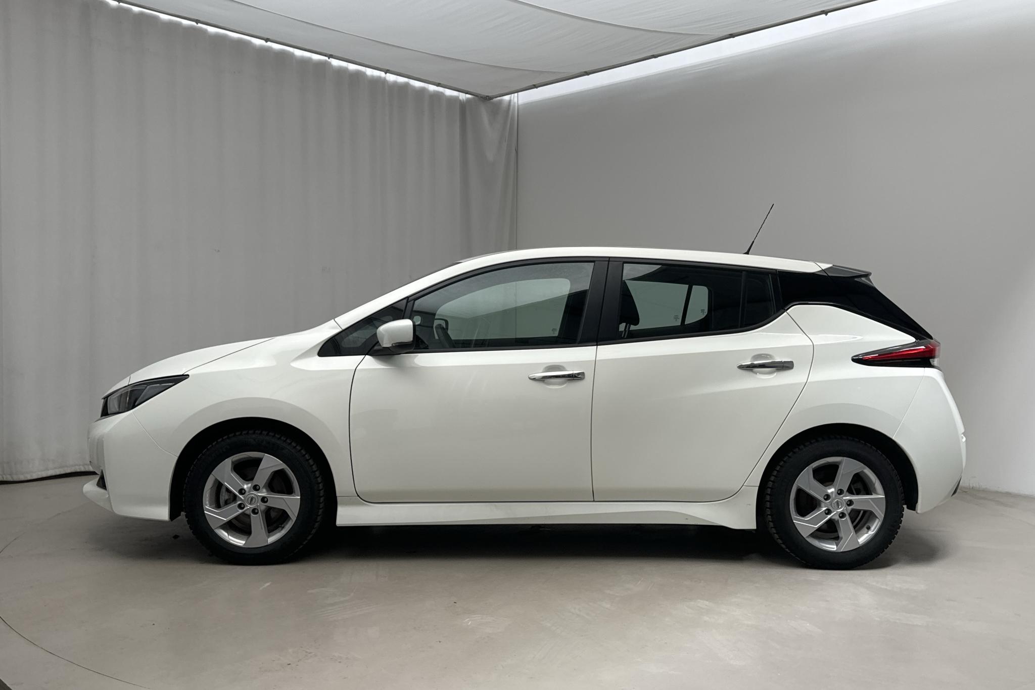 Nissan LEAF 5dr 39 kWh (150hk) - 21 290 km - Automaatne - valge - 2022