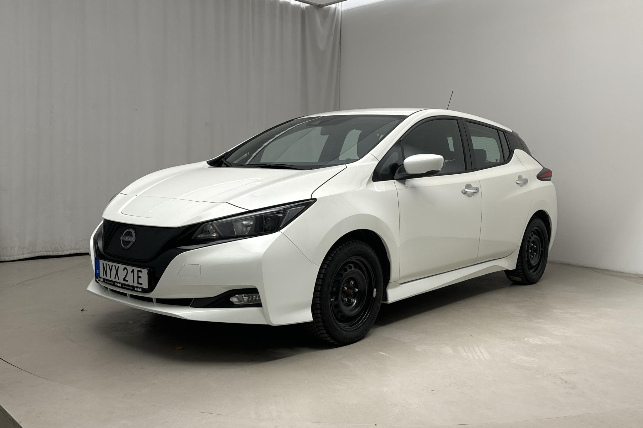 Nissan LEAF 5dr 39 kWh (150hk) - 16 700 km - Automatic - white - 2022