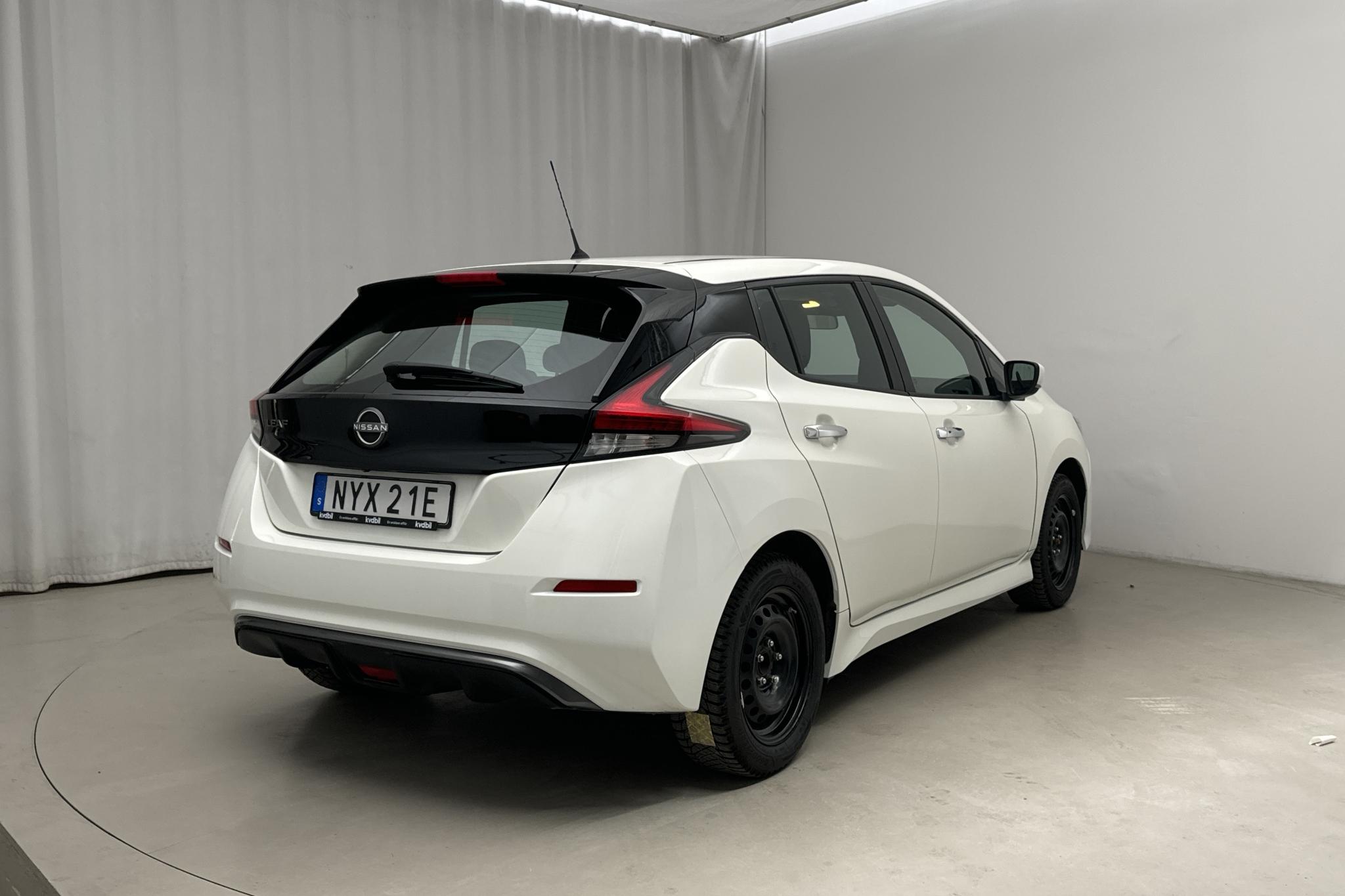 Nissan LEAF 5dr 39 kWh (150hk) - 16 700 km - Automatic - white - 2022