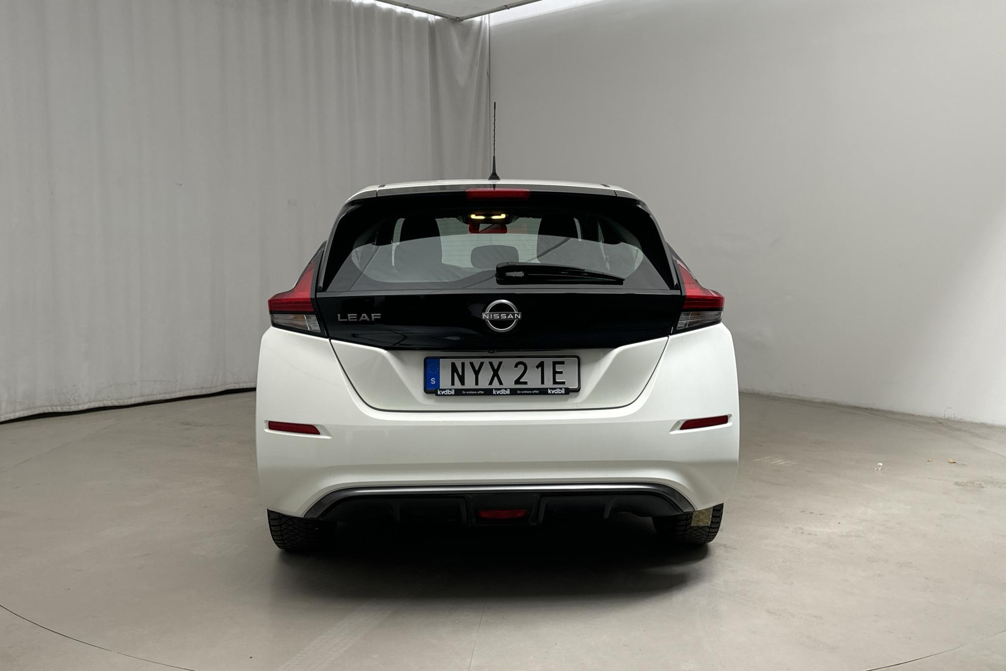 Nissan LEAF 5dr 39 kWh (150hk) - 16 700 km - Automatic - white - 2022