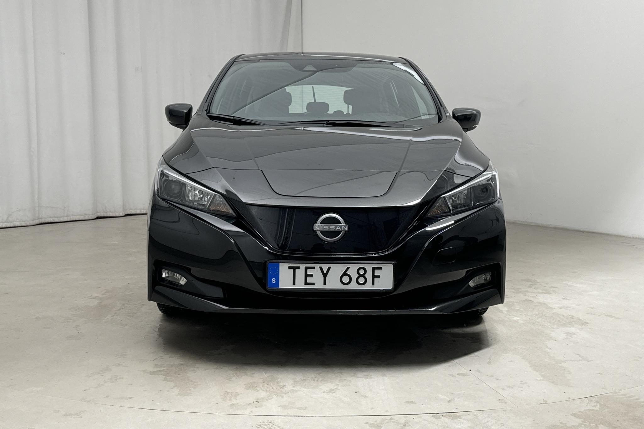 Nissan LEAF 5dr 39 kWh (150hk) - 37 380 km - Automatic - black - 2022