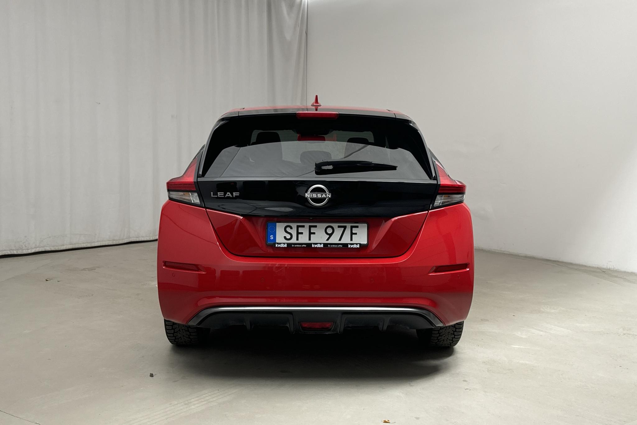 Nissan LEAF 5dr 39 kWh (150hk) - 21 090 km - Automaatne - punane - 2022