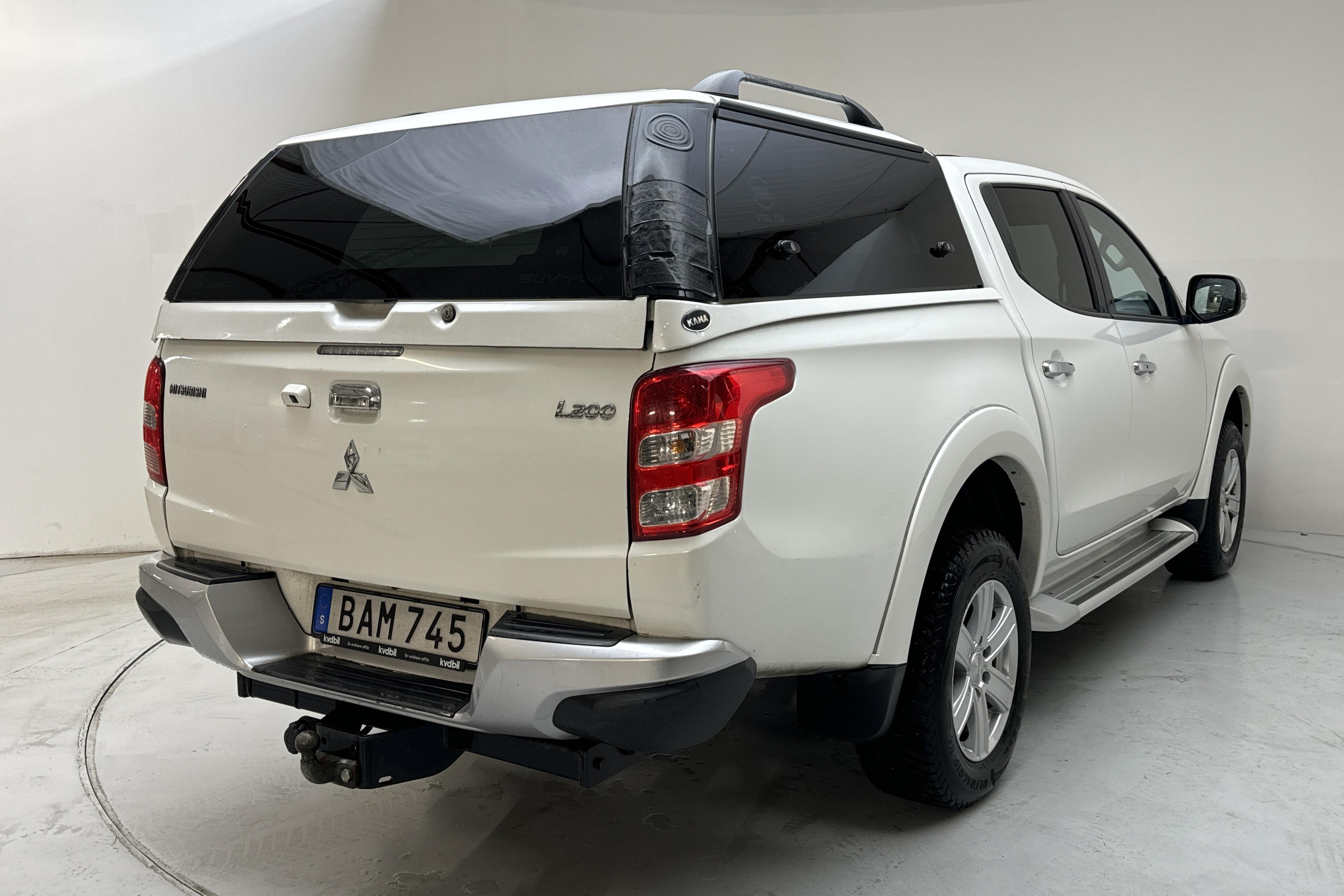 Mitsubishi L200 2.4 DI-D (181hk) - 8 808 mil - Automat - vit - 2017