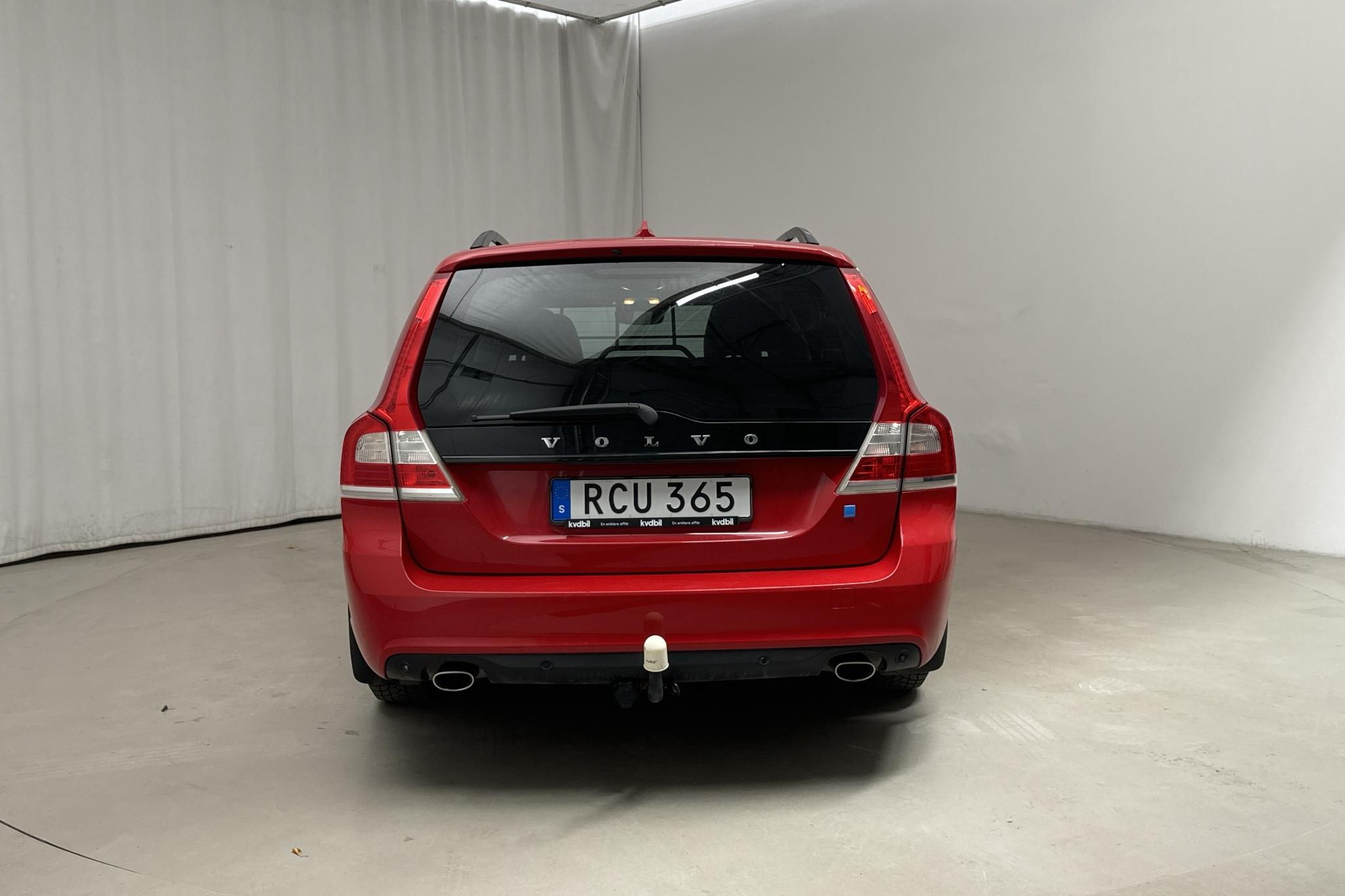 Volvo V70 II D4 (181hk) - 188 270 km - Manual - red - 2016