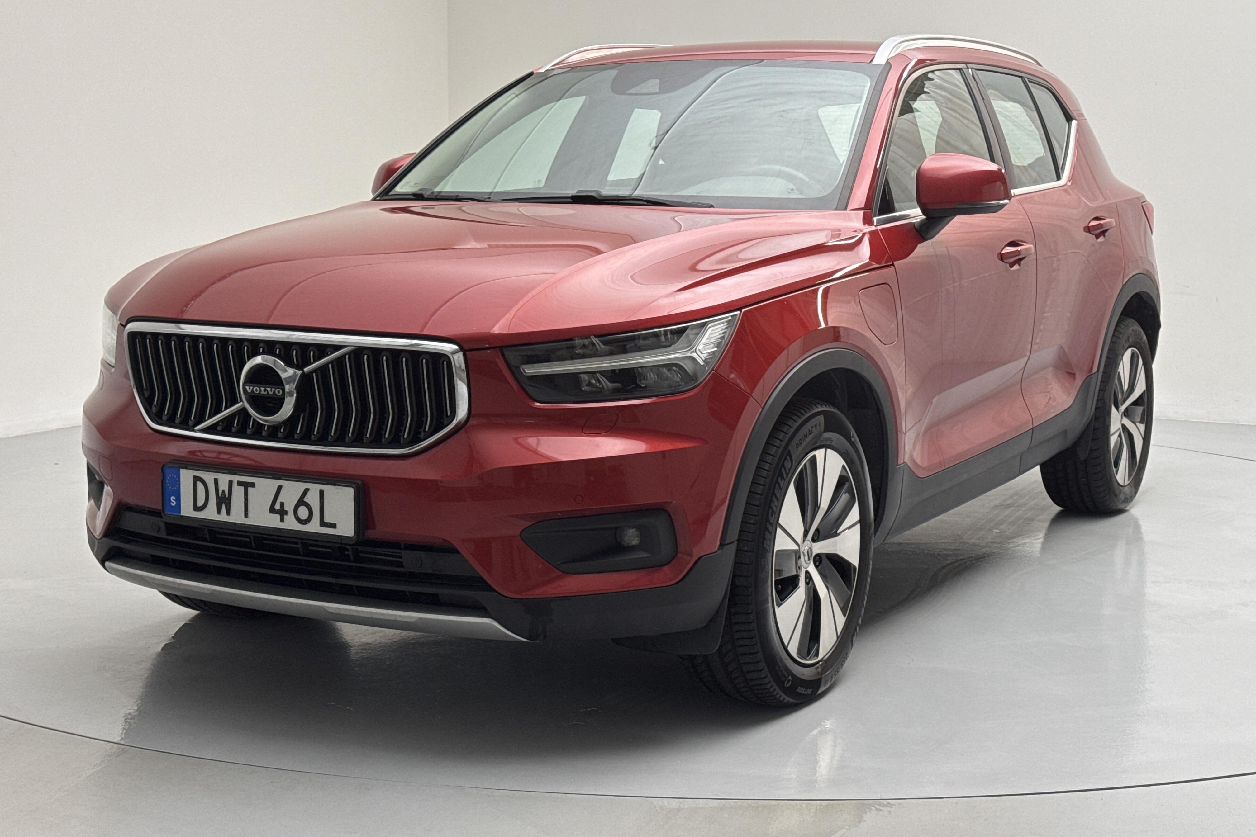 Volvo XC40 T4 FWD Recharge (211hk) - 118 370 km - Automatyczna - czerwony - 2021