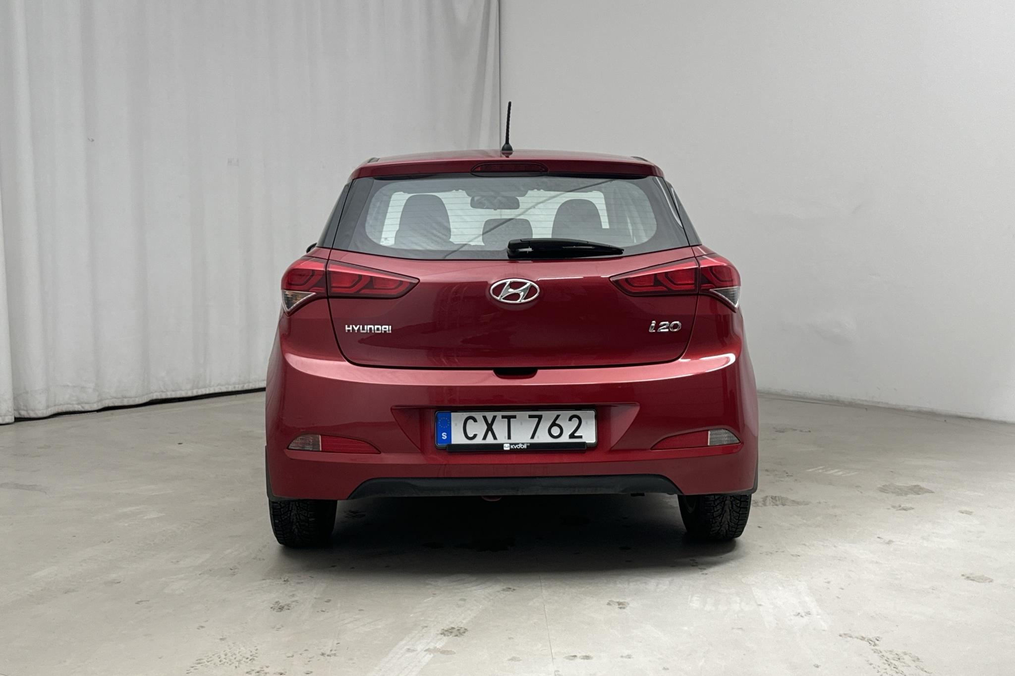 Hyundai i20 1.4 (100hk) - 67 970 km - Automatic - red - 2017