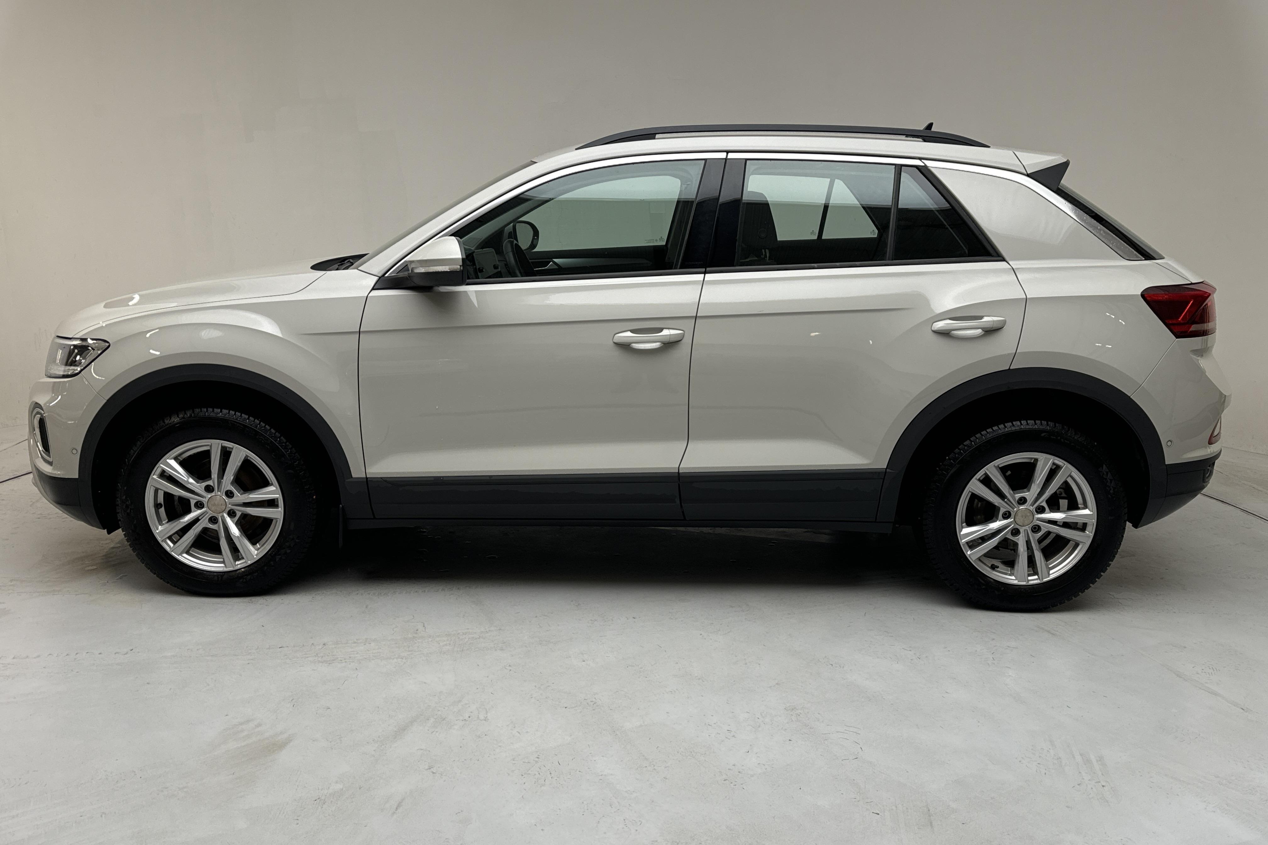 VW T-Roc 1.5 TSI (150hk) - 4 287 mil - Automat - grå - 2022