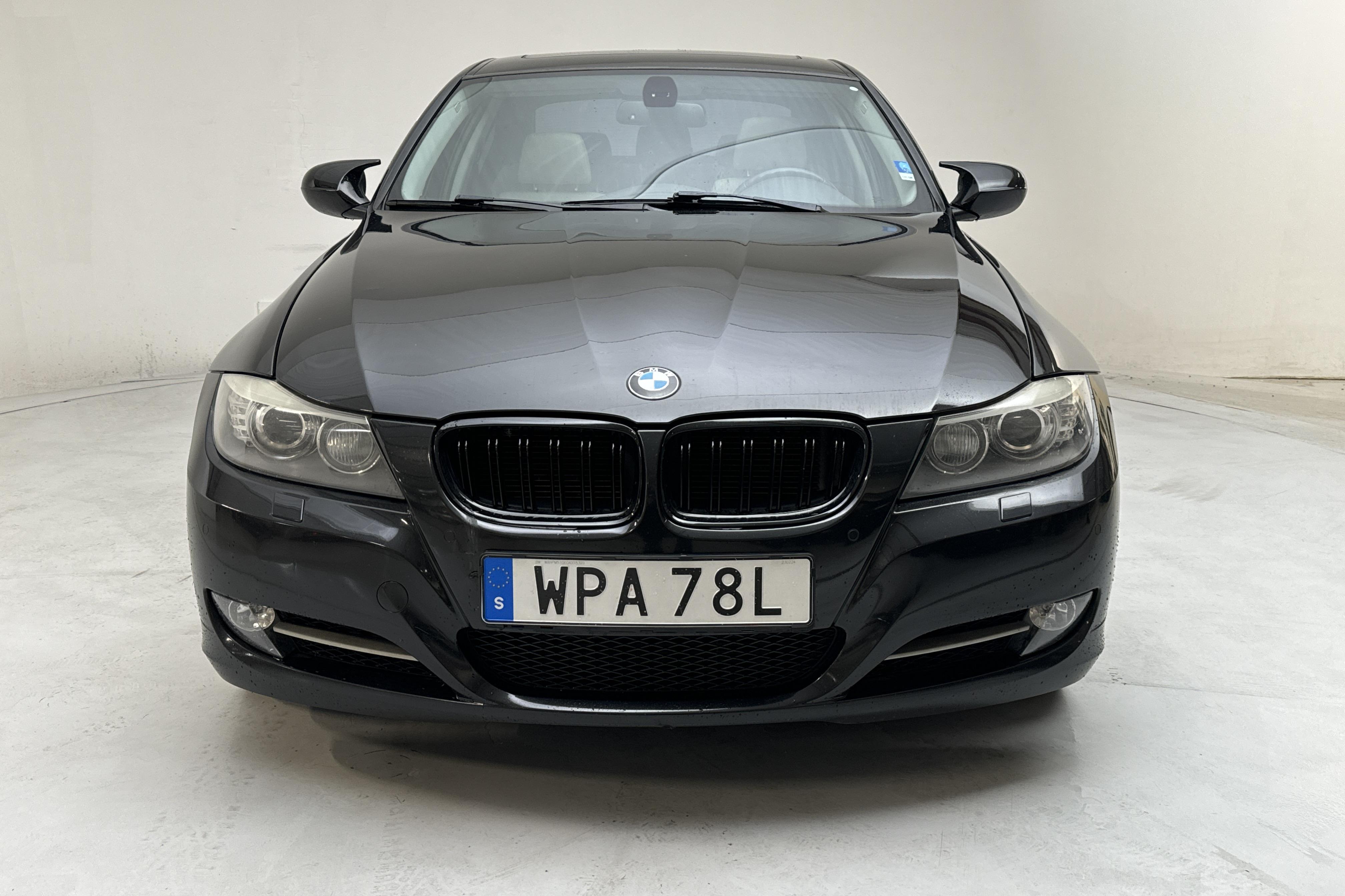 BMW 335i Sedan, E90 (306hk) - 18 764 mil - Automat - svart - 2011