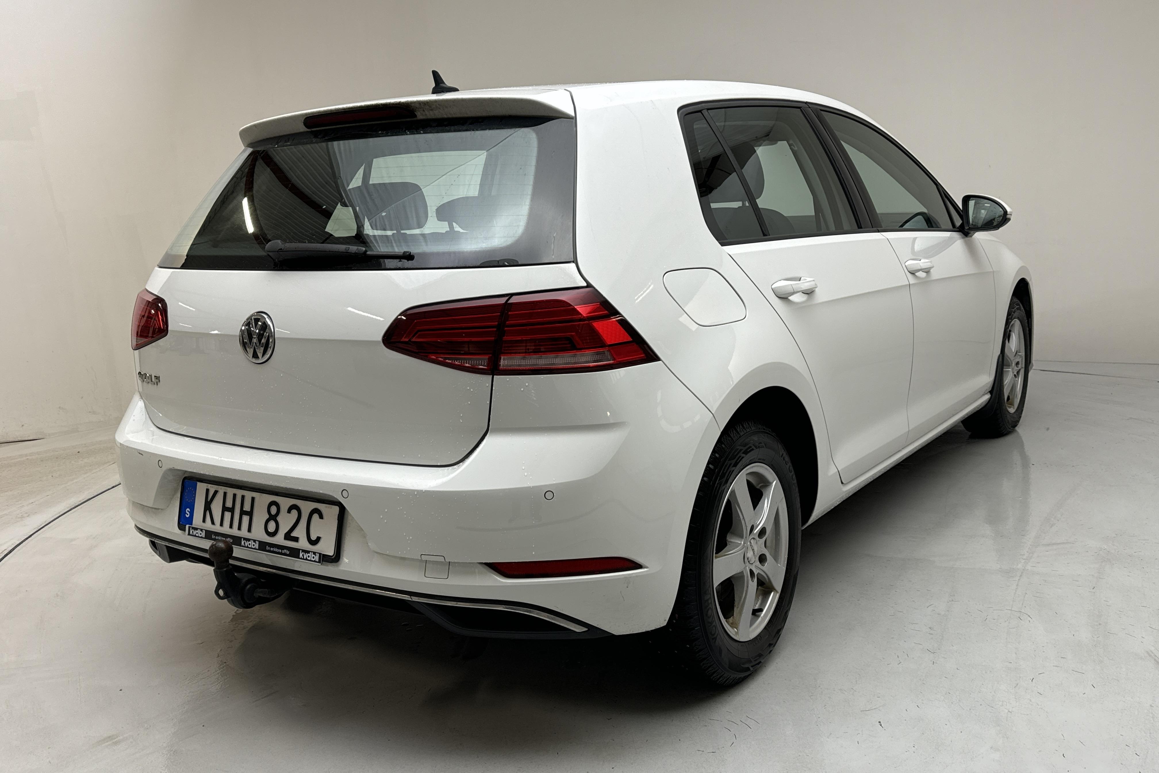 VW Golf VII 1.0 TSI 5dr (115hk) - 73 080 km - Manualna - biały - 2020