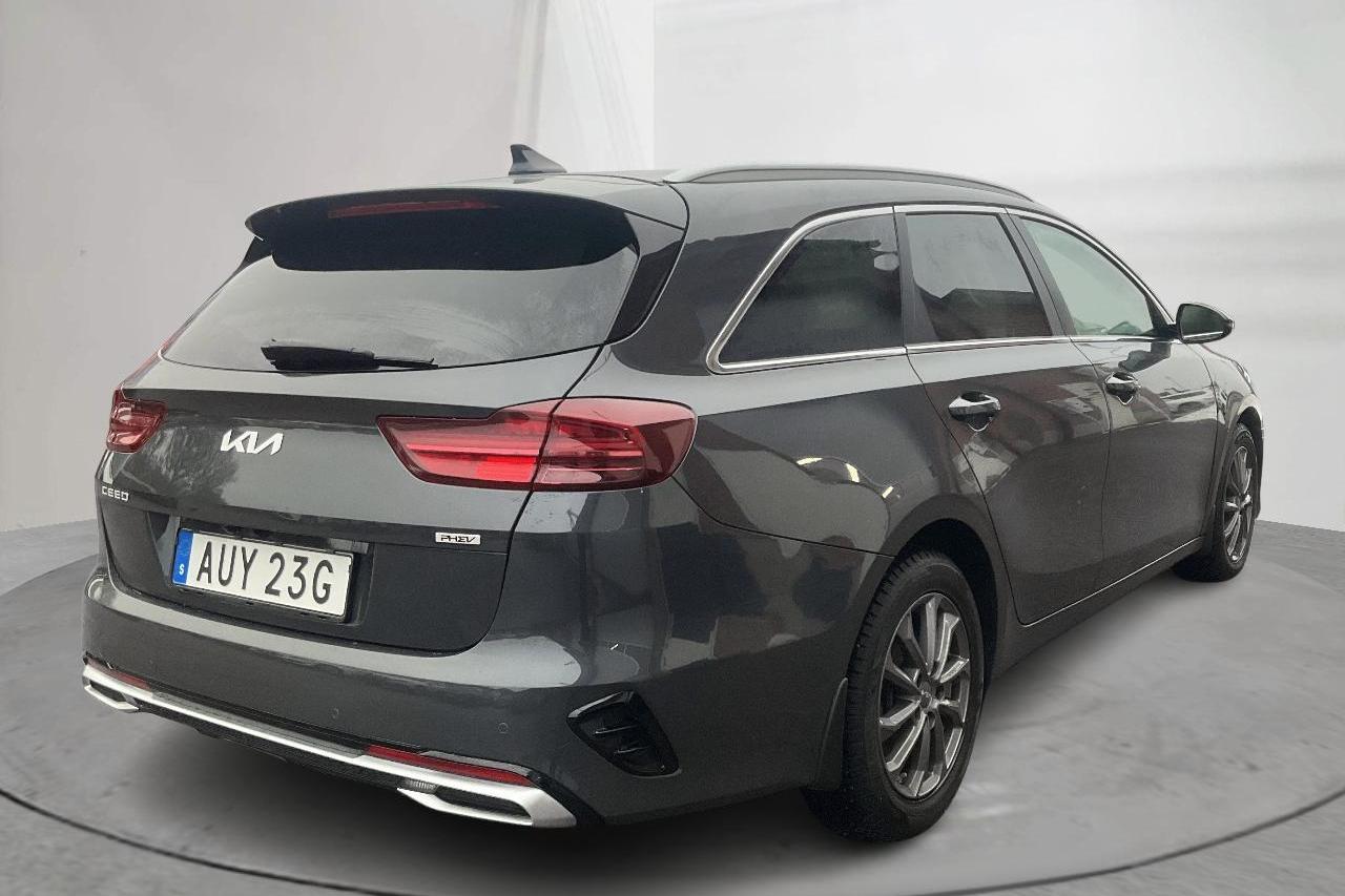 KIA Ceed 1.6 Plug-in Hybrid SW (141hk) - 9 779 mil - Automat - grå - 2022