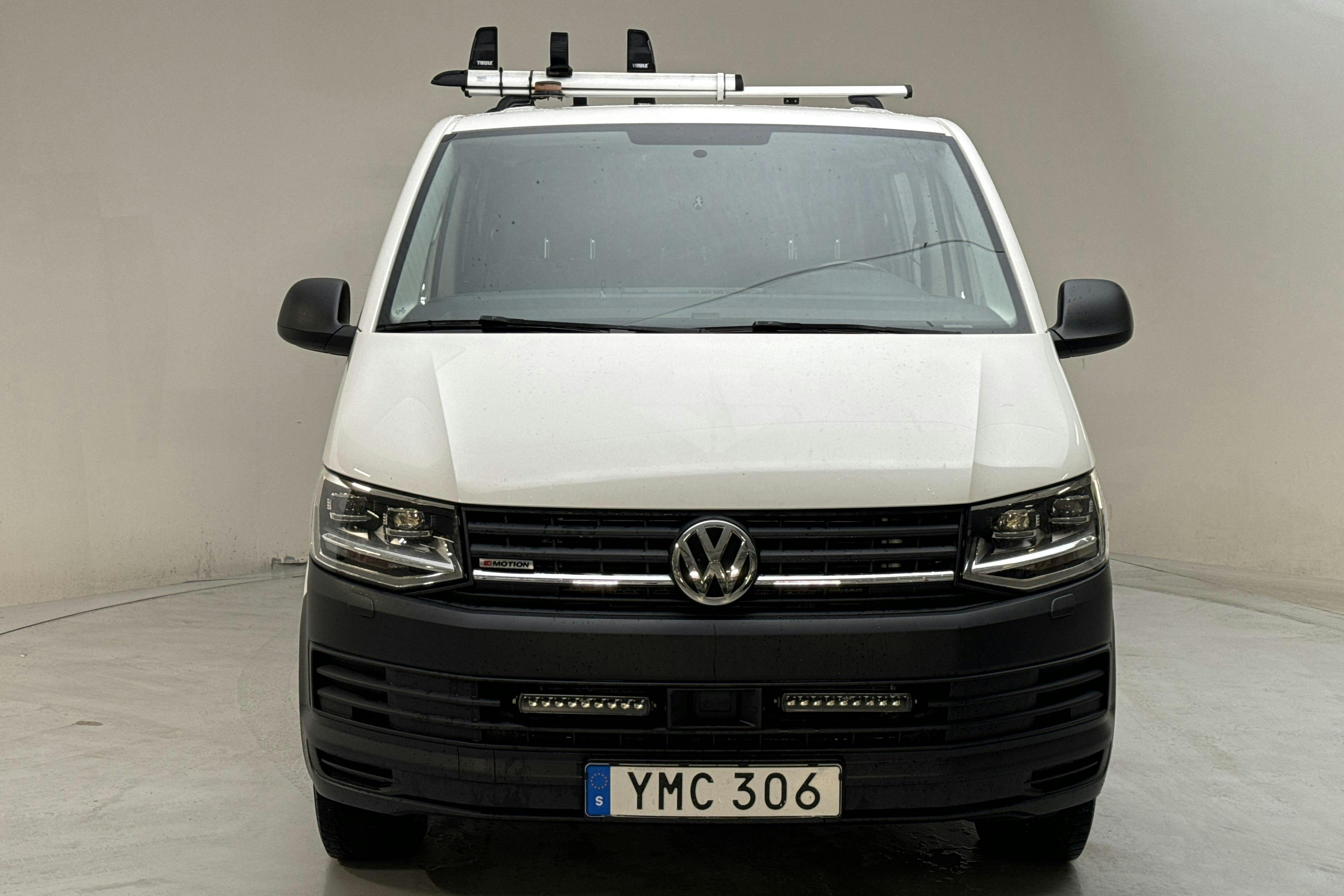 VW Transporter T6 2.0 TDI BMT Skåp 4MOTION (150hk) - 189 030 km - Käsitsi - valge - 2018