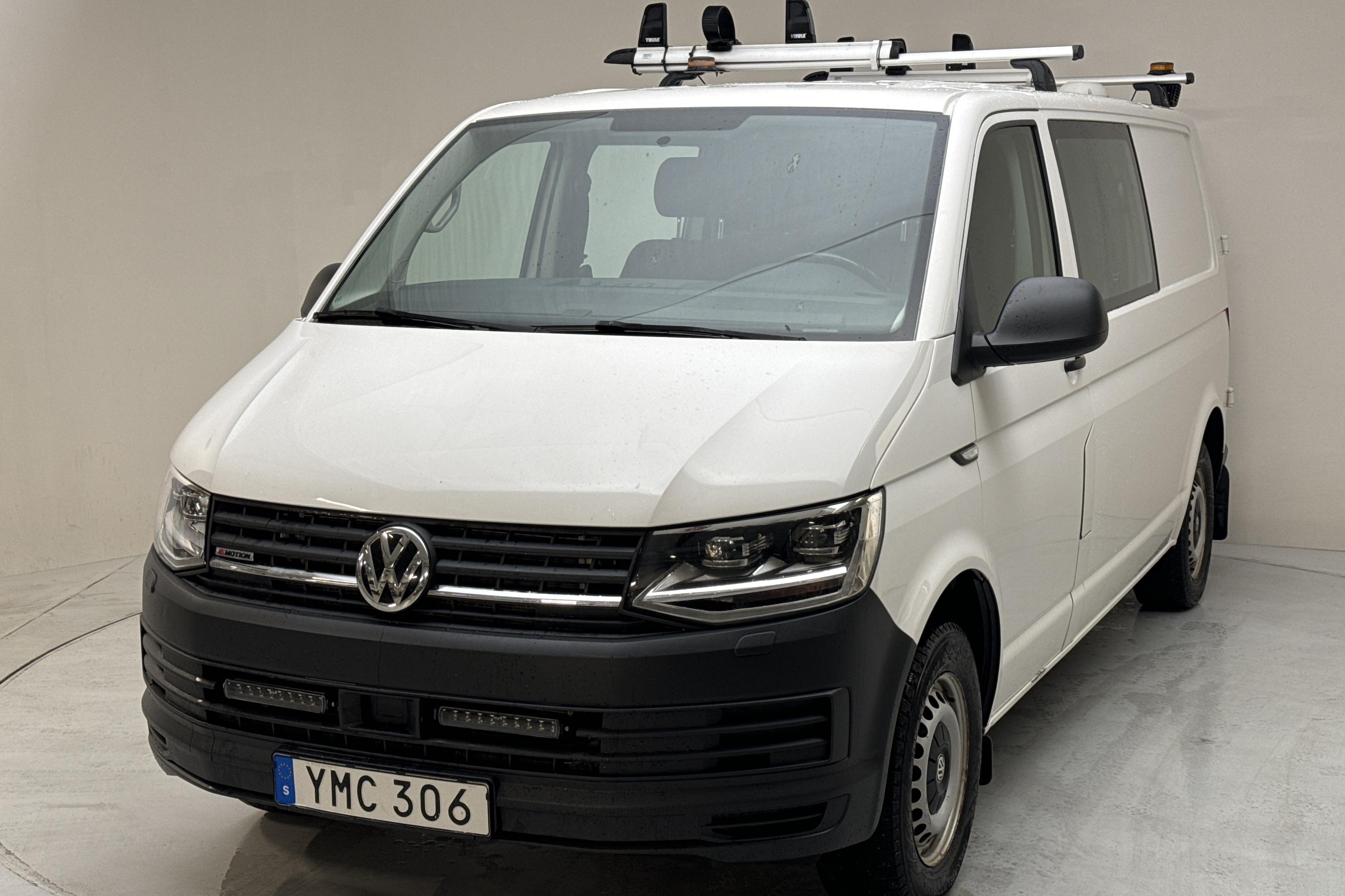 VW Transporter T6 2.0 TDI BMT Skåp 4MOTION (150hk) - 189 030 km - Käsitsi - valge - 2018