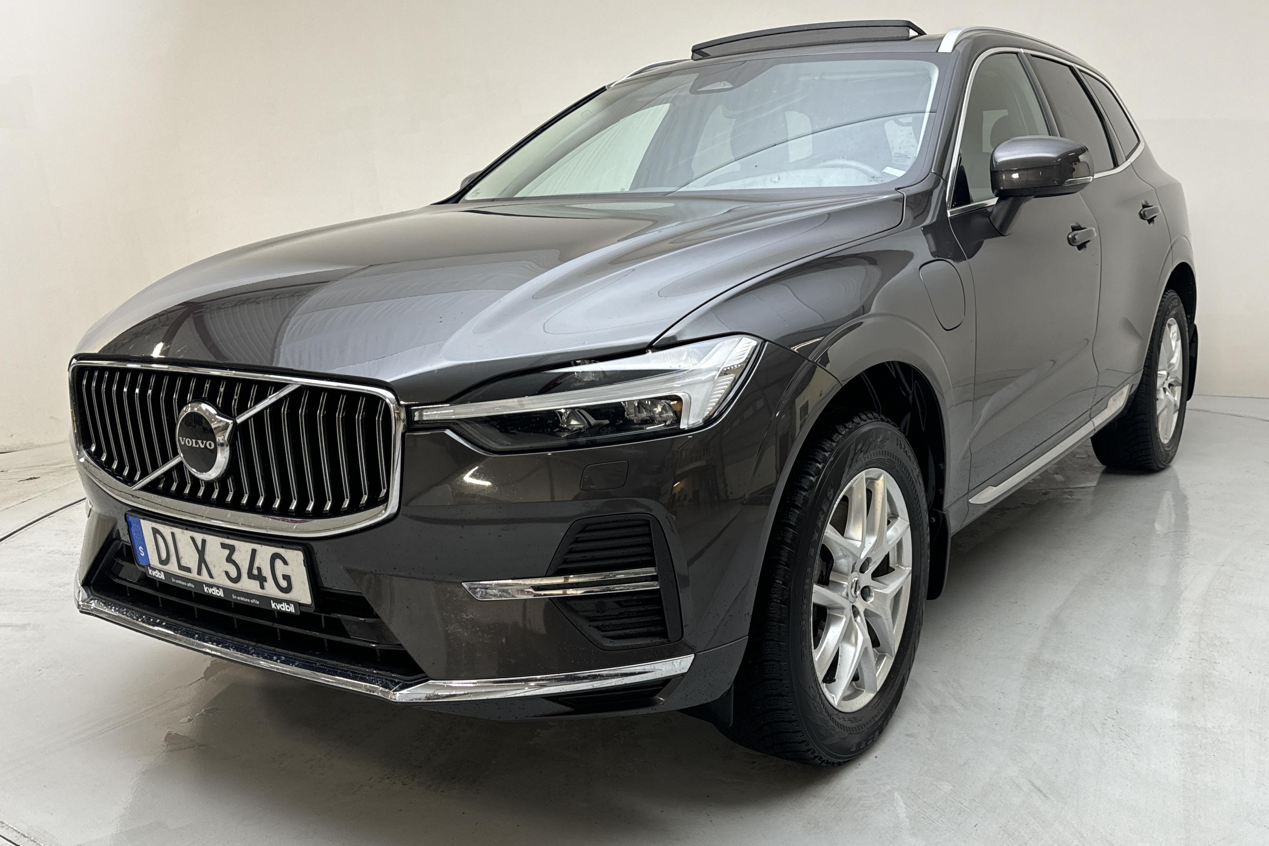 Volvo XC60 T6 AWD Recharge (350hk) - 68 330 km - Automatic - gray - 2023