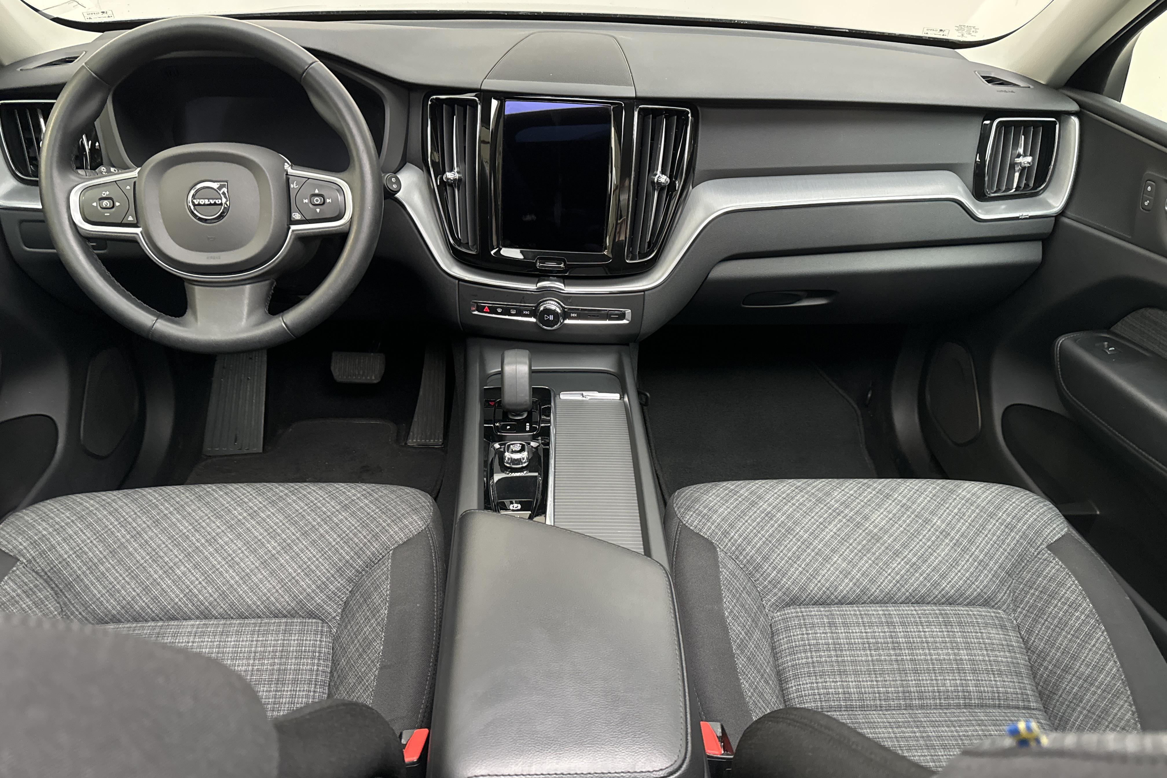 Volvo XC60 T6 AWD Recharge (350hk) - 68 330 km - Automatic - gray - 2023